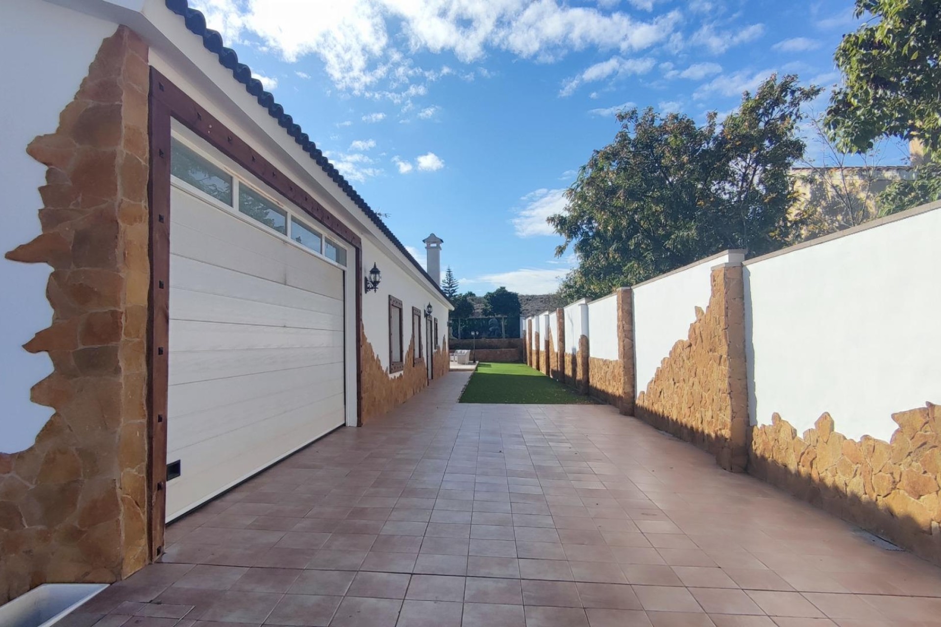 Venta - Finca / Casa de campo -
Mutxamel