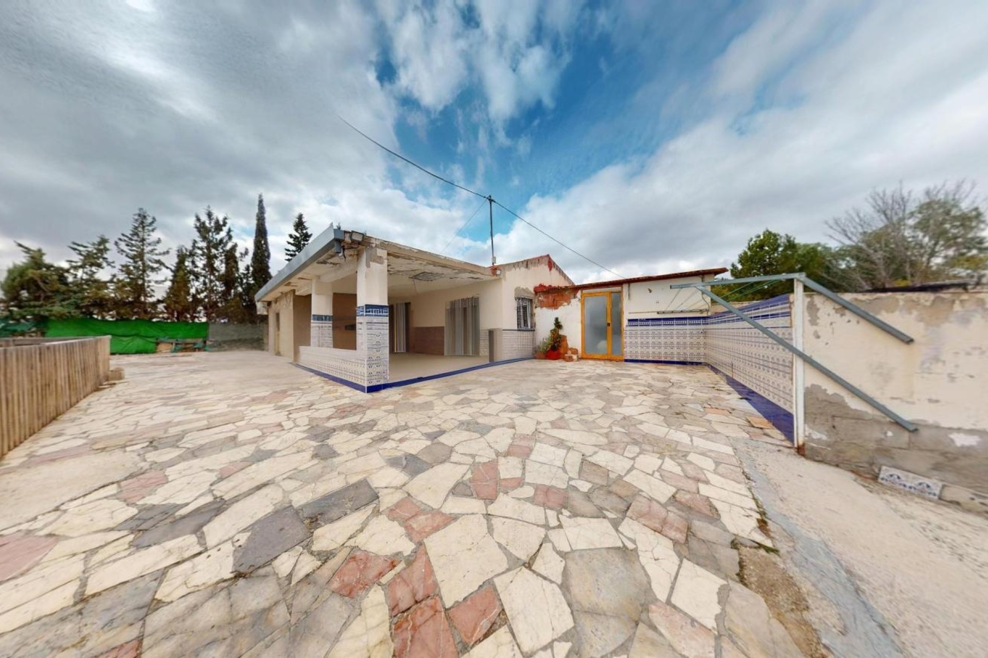 Venta - Finca / Casa de campo -
Novelda