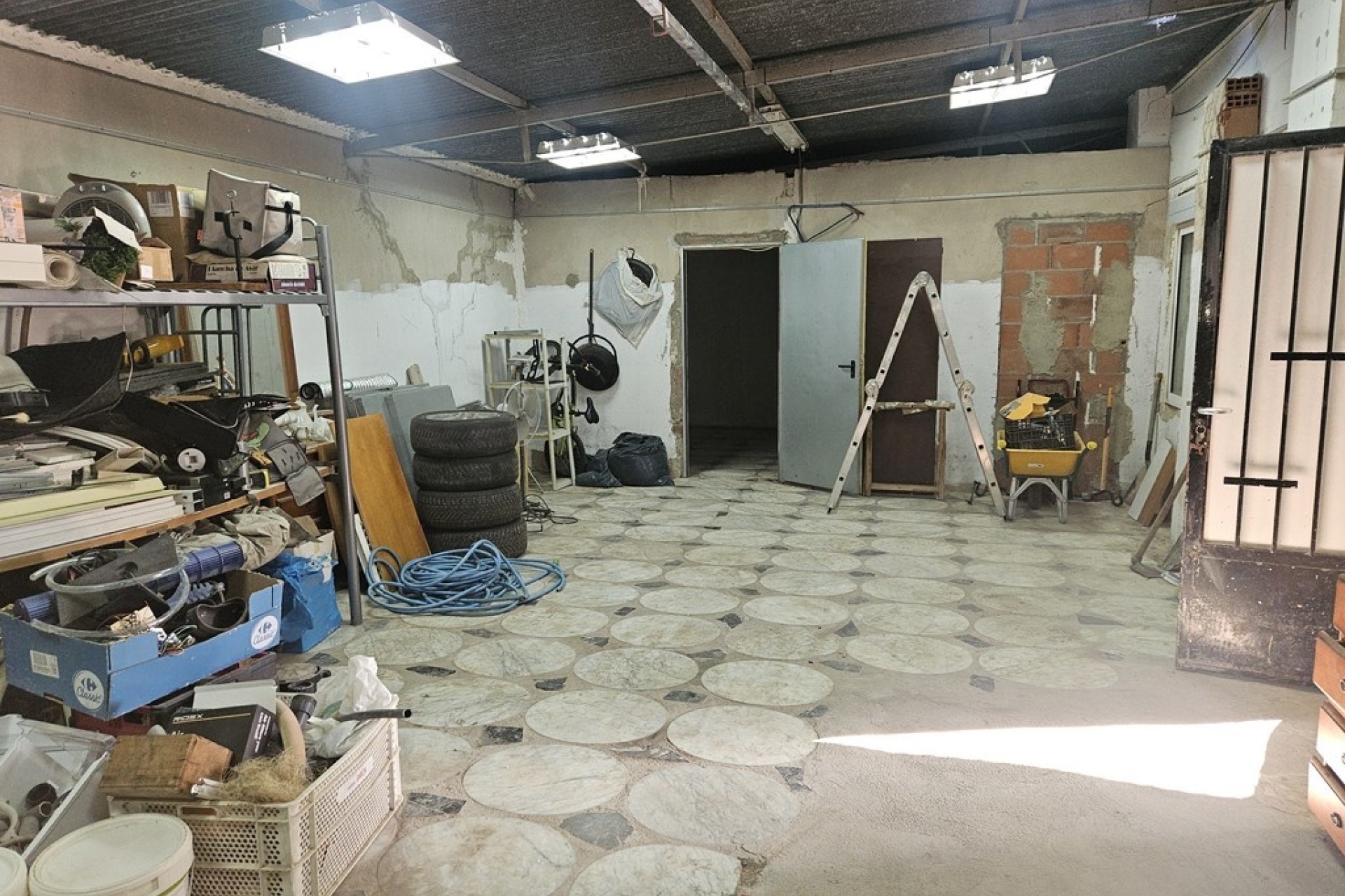 Venta - Finca / Casa de campo -
Novelda