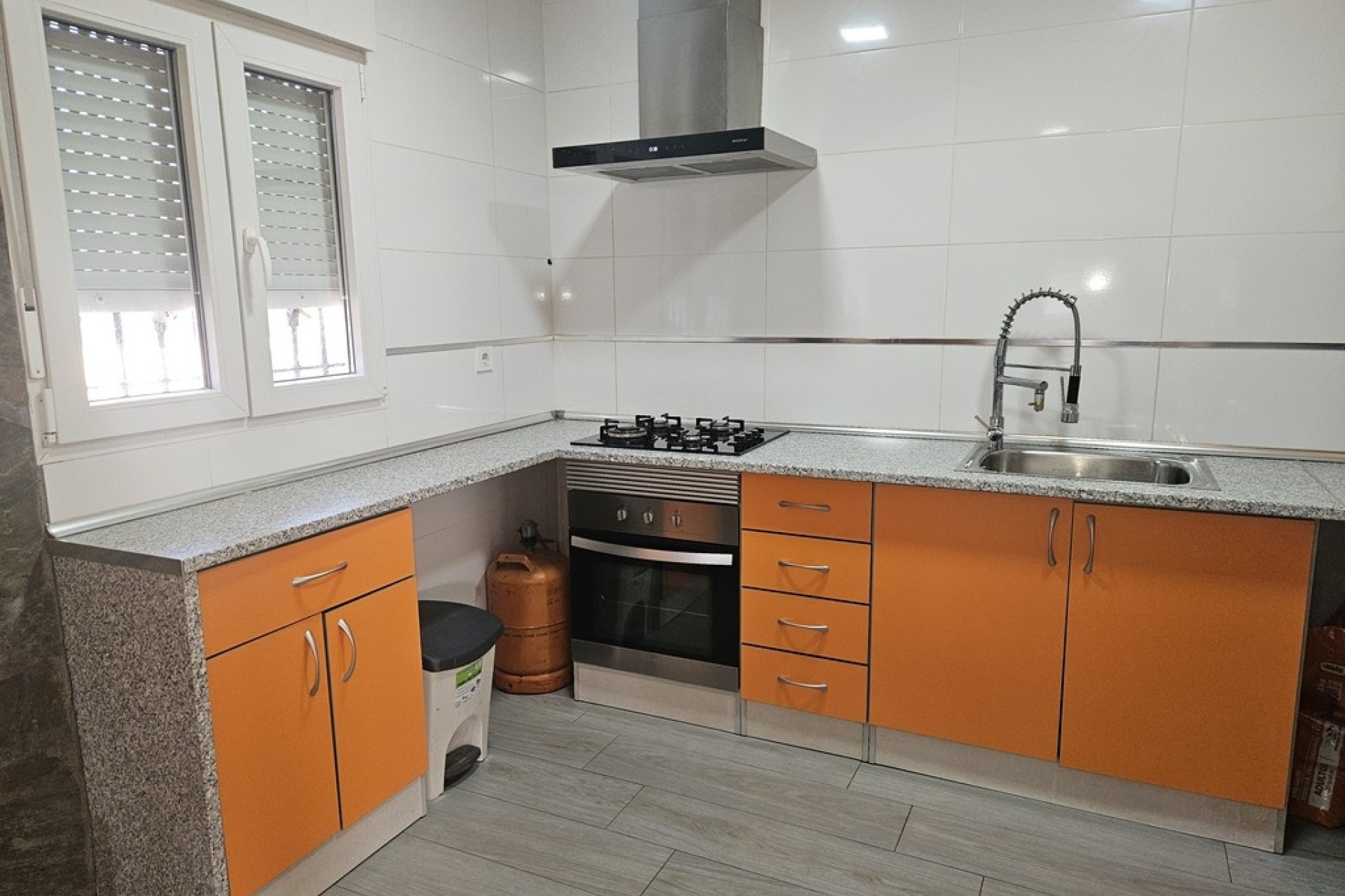 Venta - Finca / Casa de campo -
Novelda
