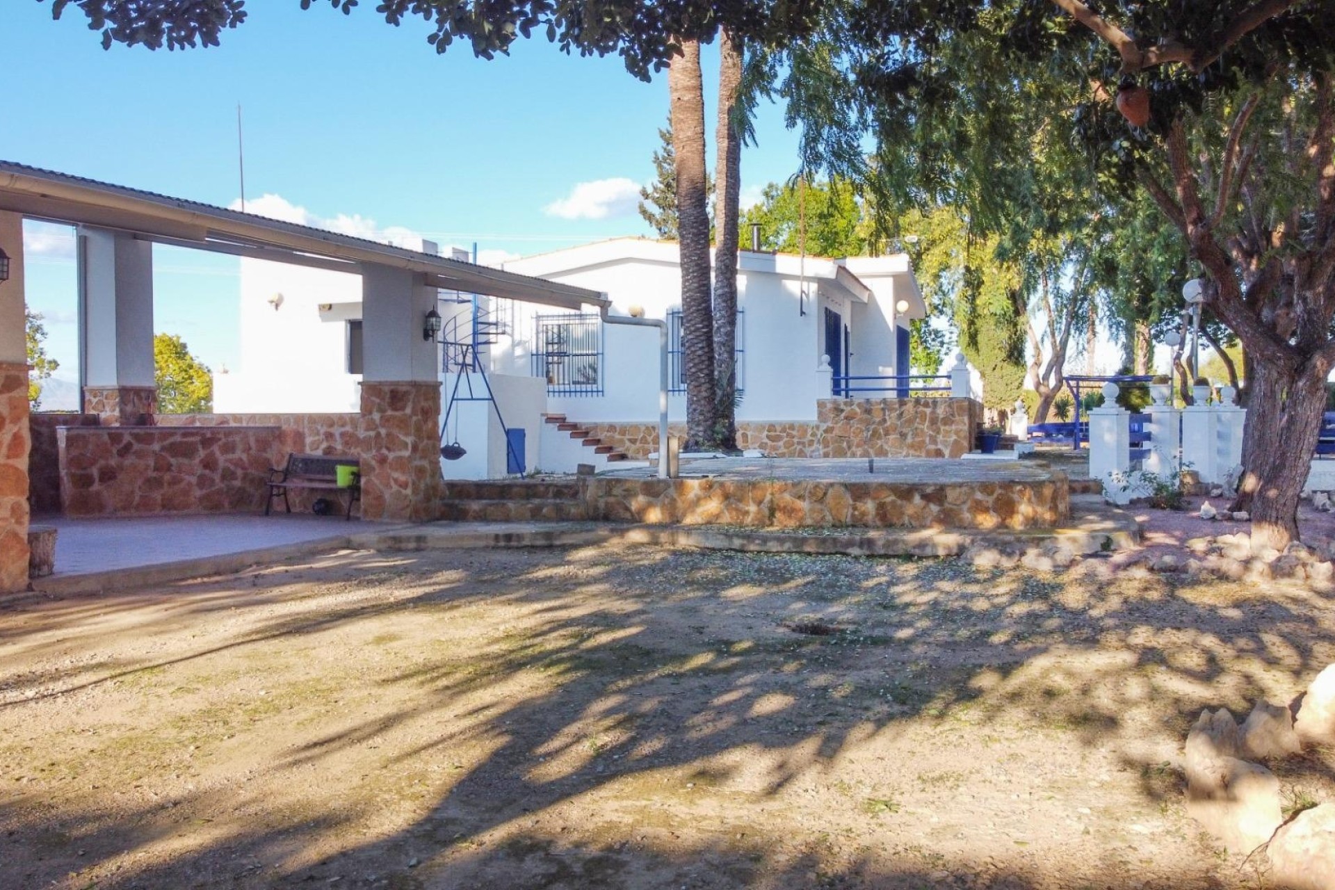 Venta - Finca / Casa de campo -
Orihuela