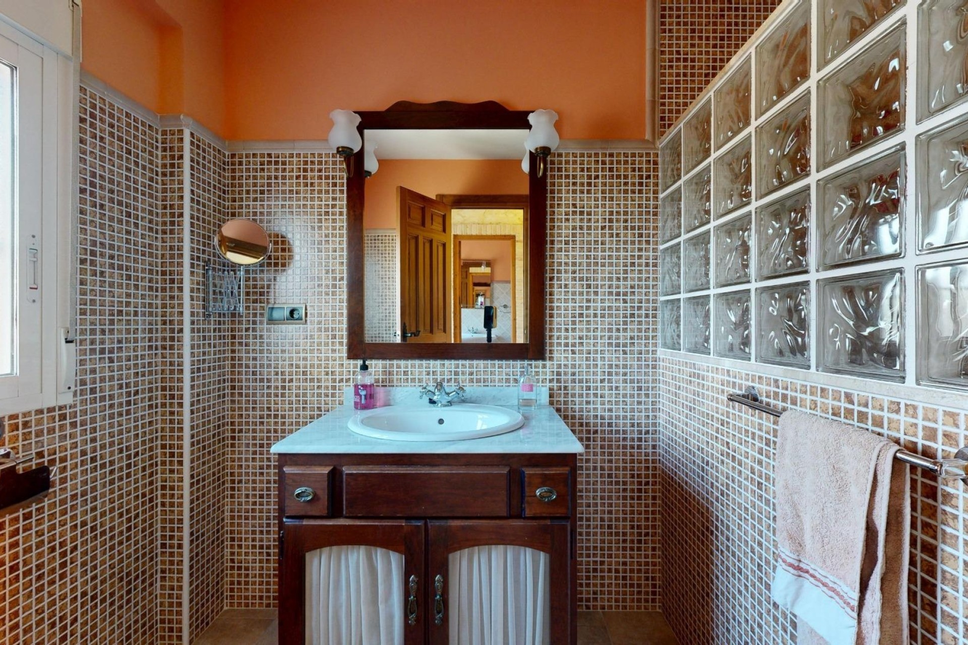 Venta - Finca / Casa de campo -
Orihuela