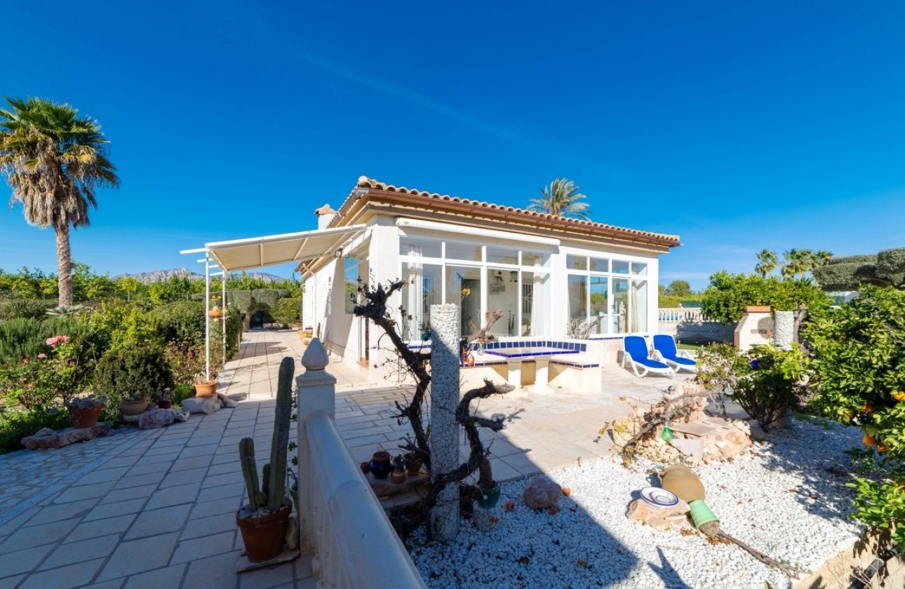 Venta - Finca Propiedad rural -
Albatera