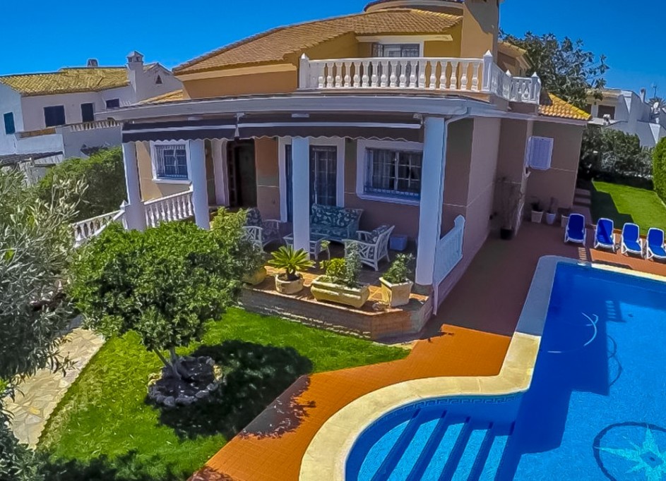 Venta - Finca Propiedad rural -
Torrevieja