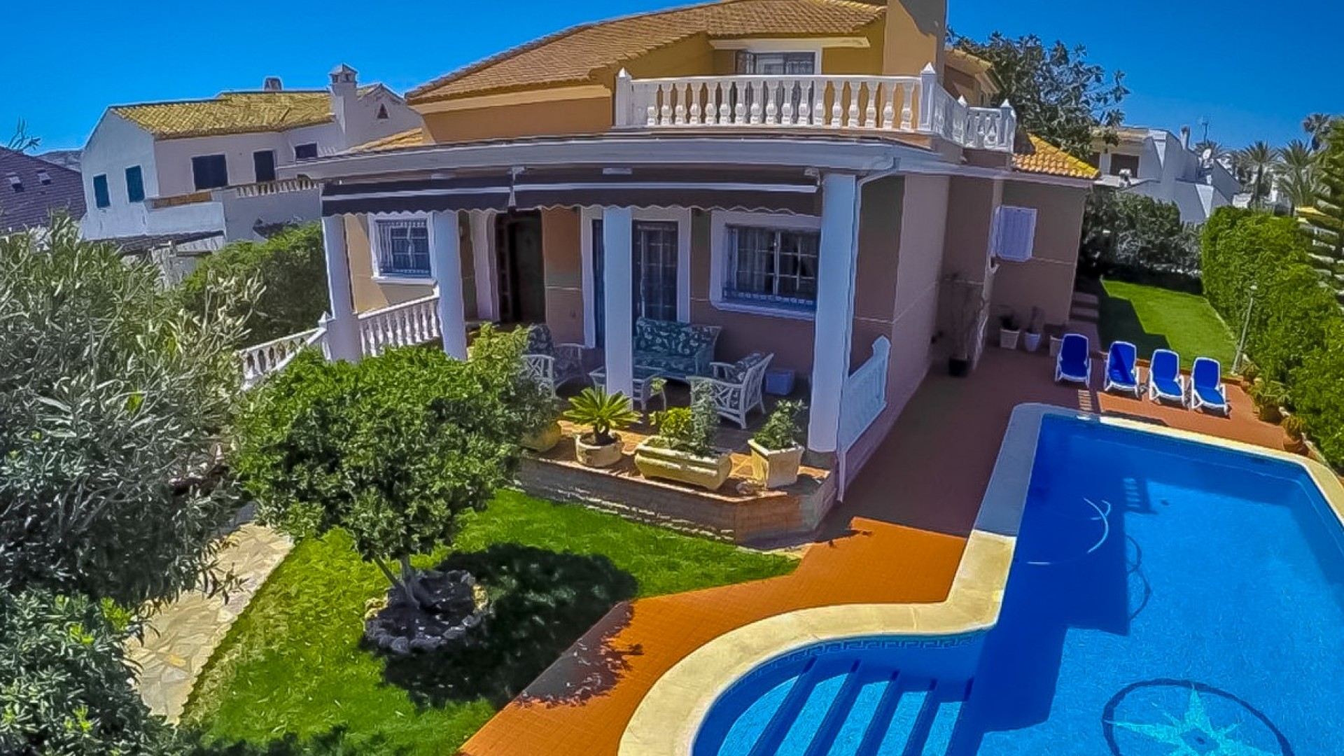 Venta - Finca Propiedad rural -
Torrevieja