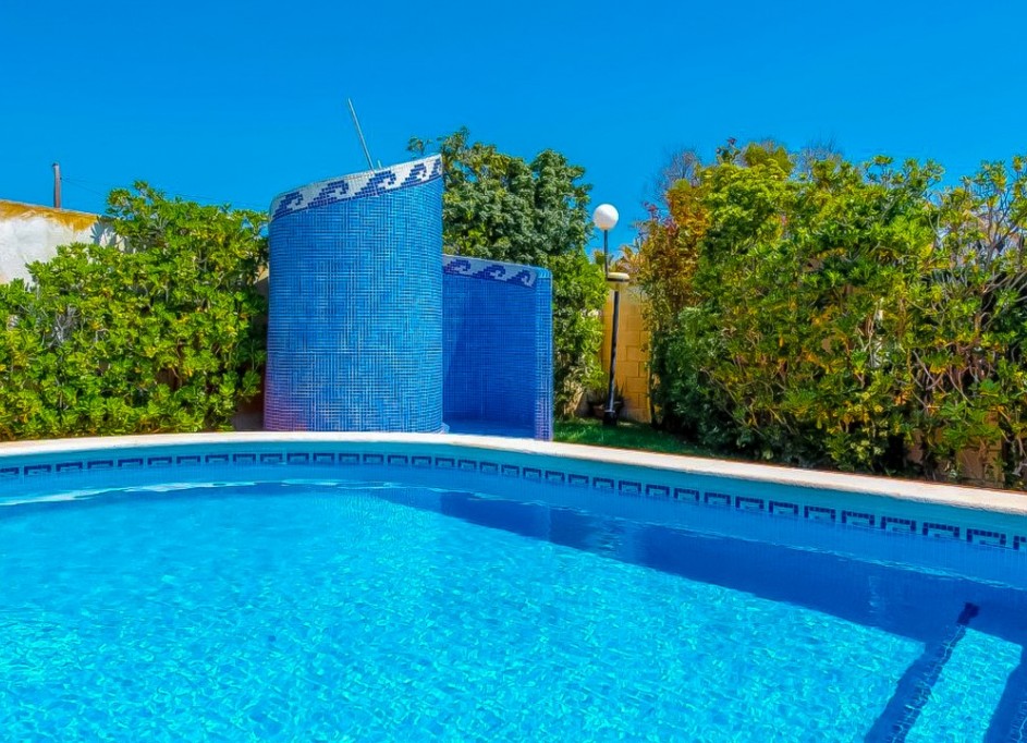 Venta - Finca Propiedad rural -
Torrevieja