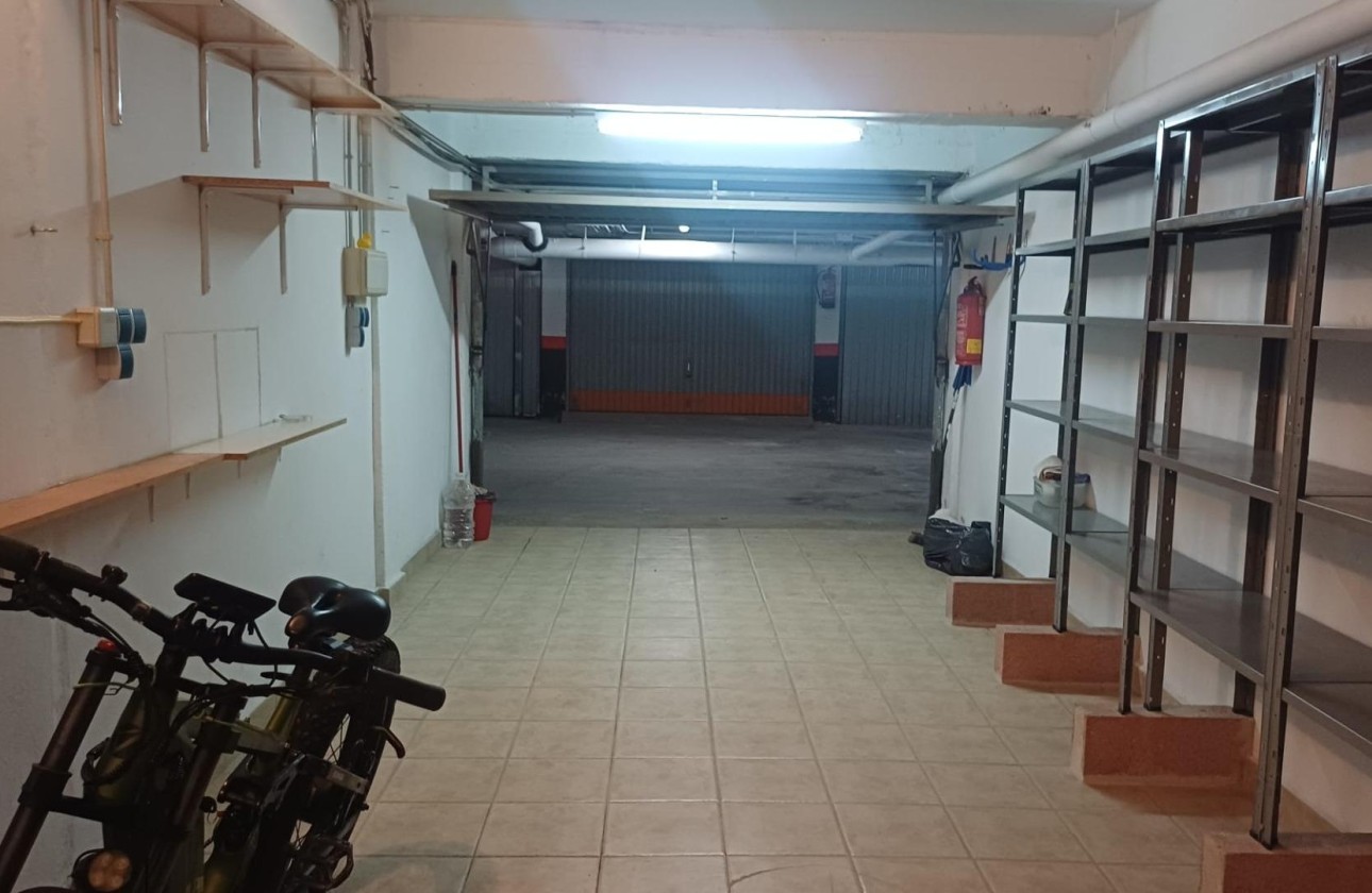 Venta - Garaje -
Torrevieja - La Mata