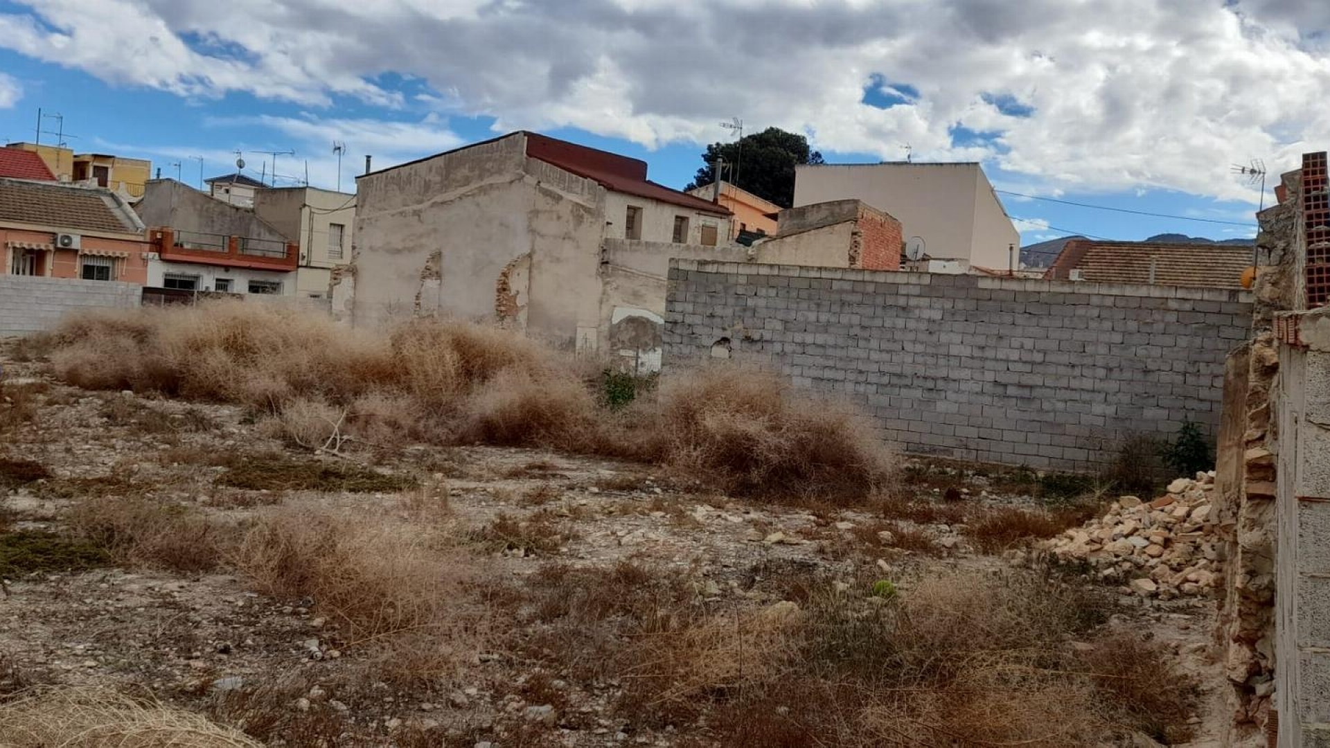 Venta - Parcela Terreno -
Benferri - CENTRO