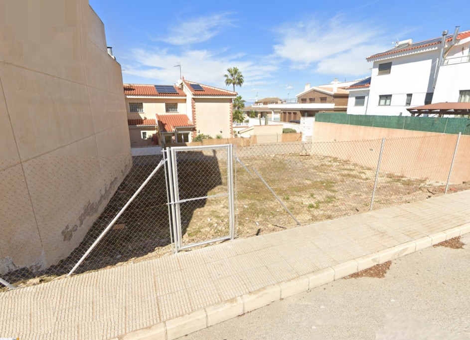 Venta - Parcela Terreno -
Benijofar - Centro