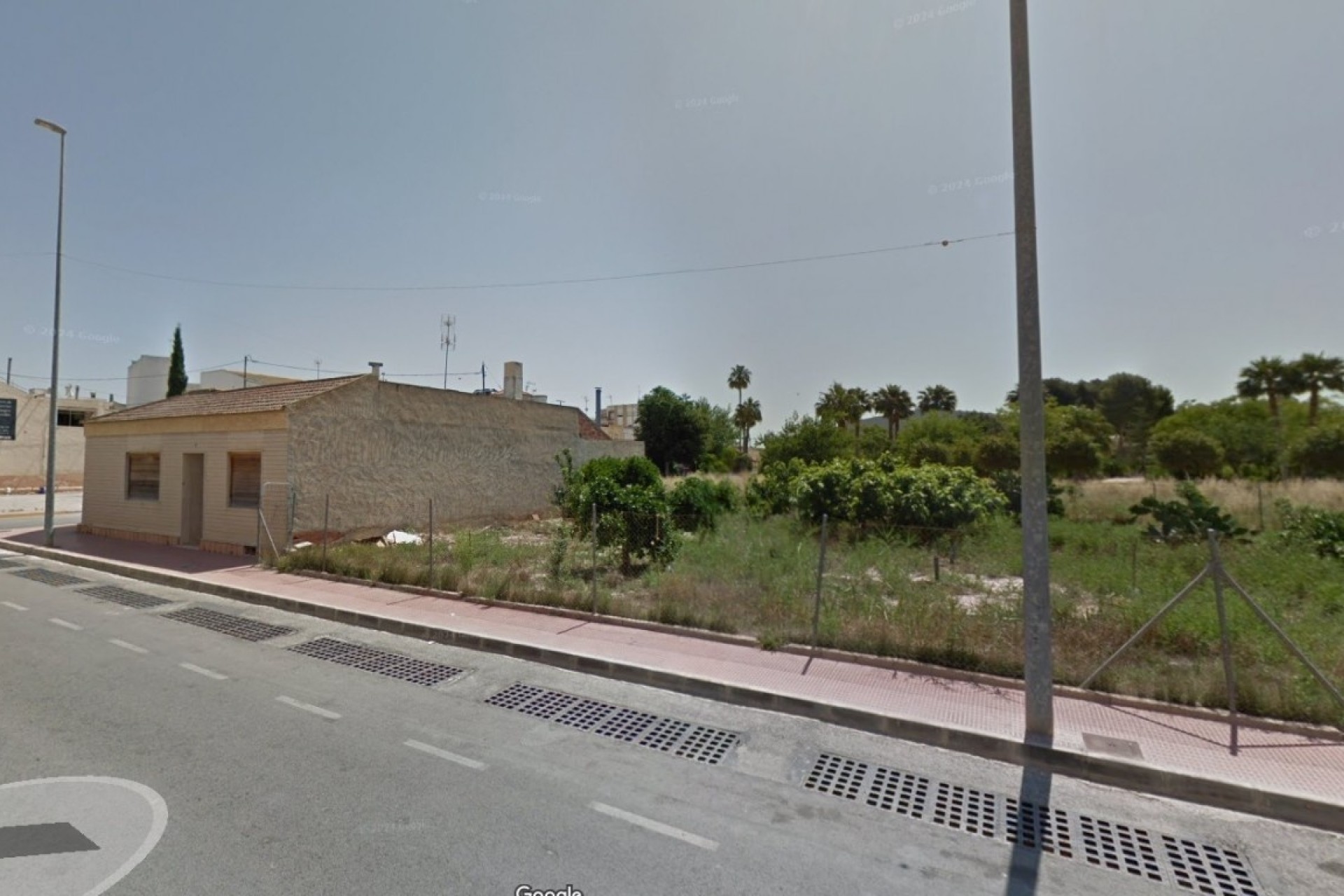 Venta - Parcela / Terreno -
Daya Nueva