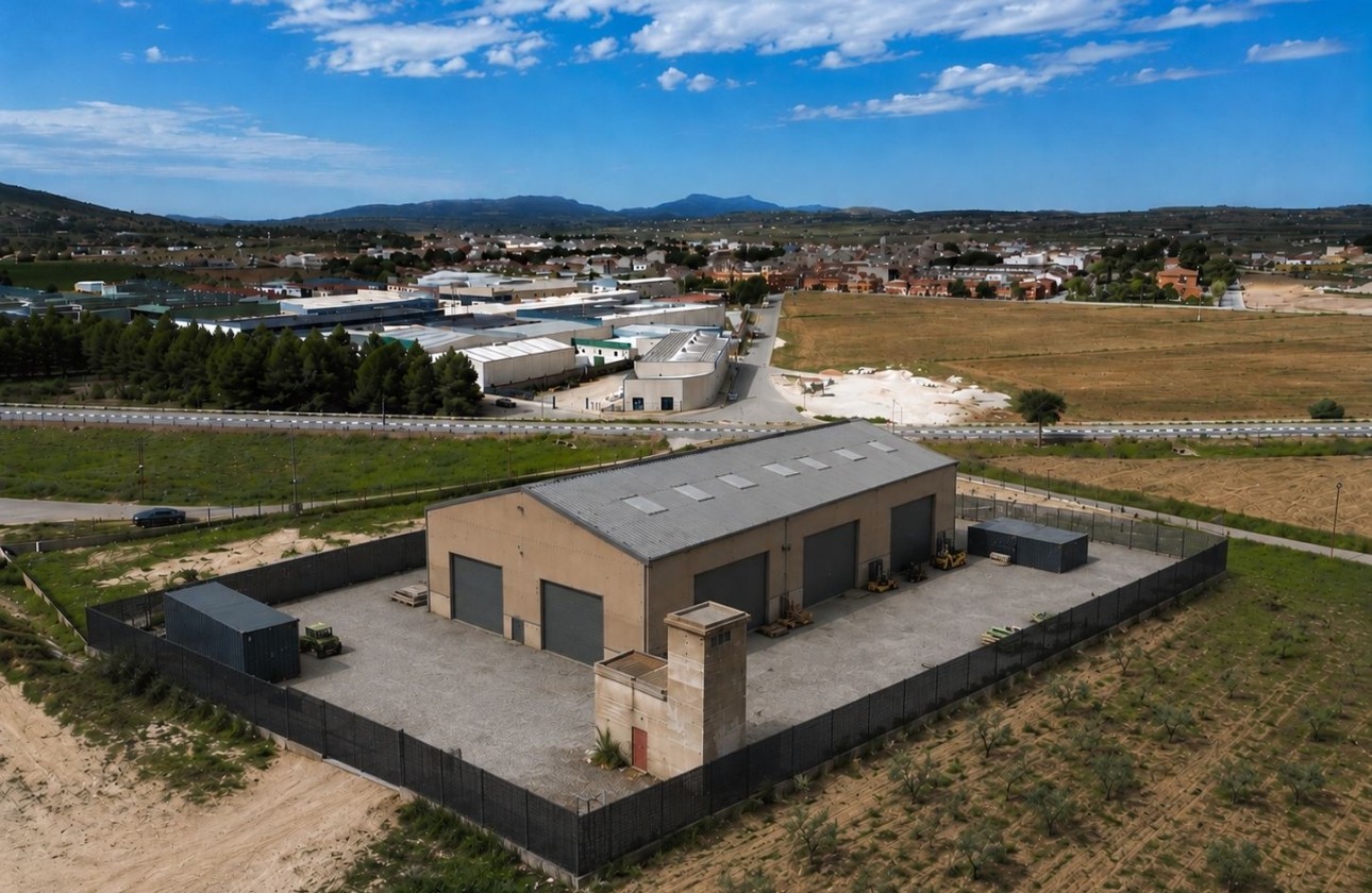 Venta - Parcela / Terreno -
Pinoso