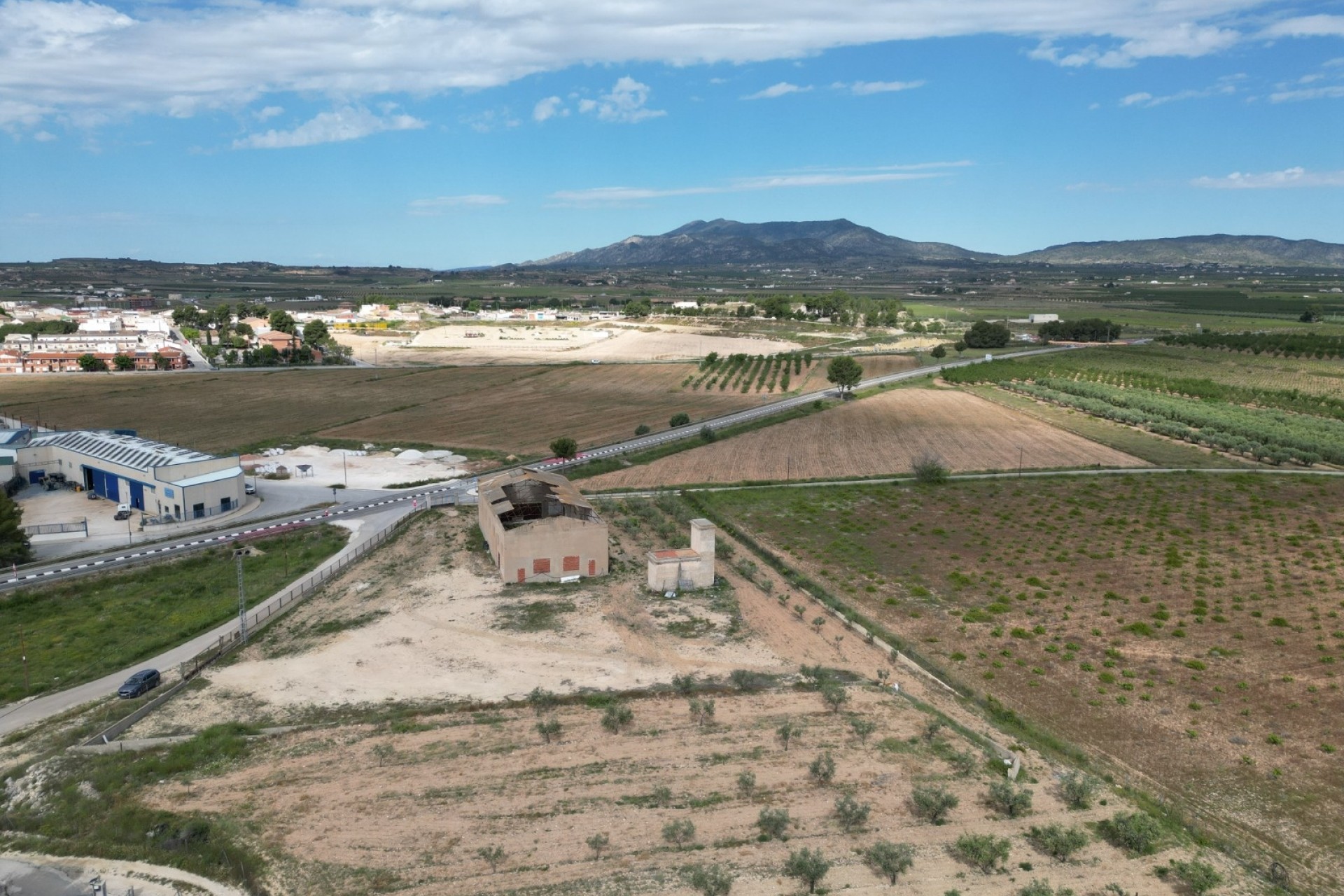 Venta - Parcela / Terreno -
Pinoso