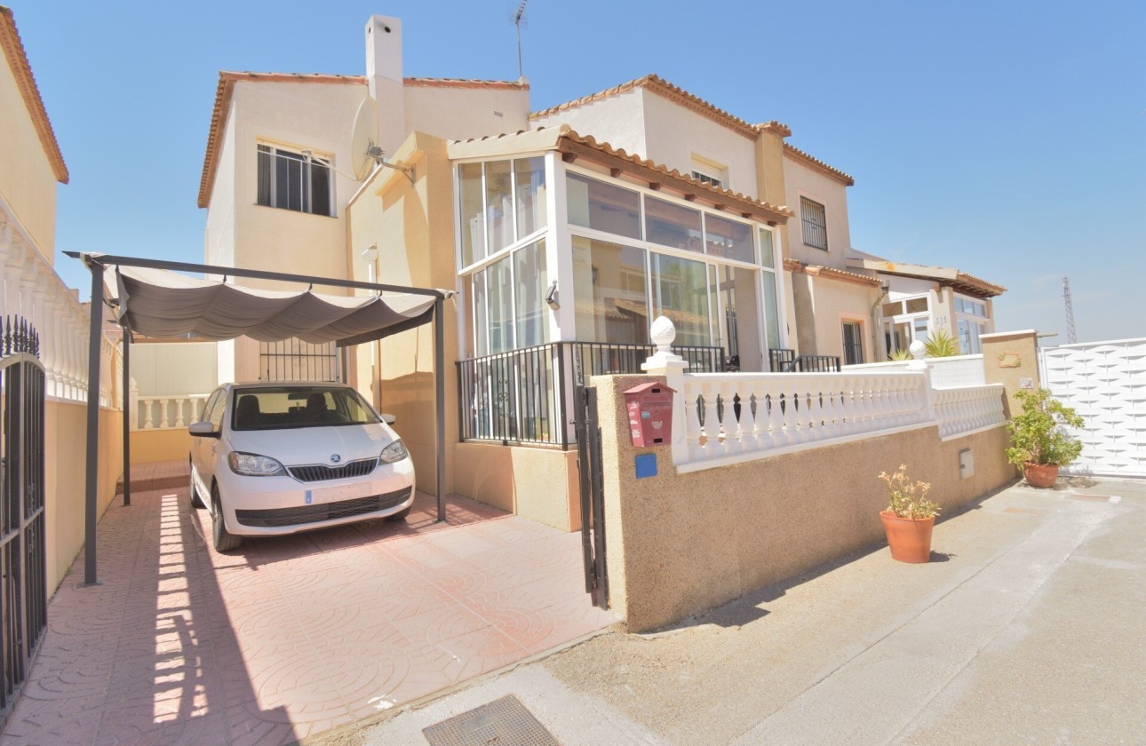 Venta - Villa adosada -
Algorfa - Montebello
