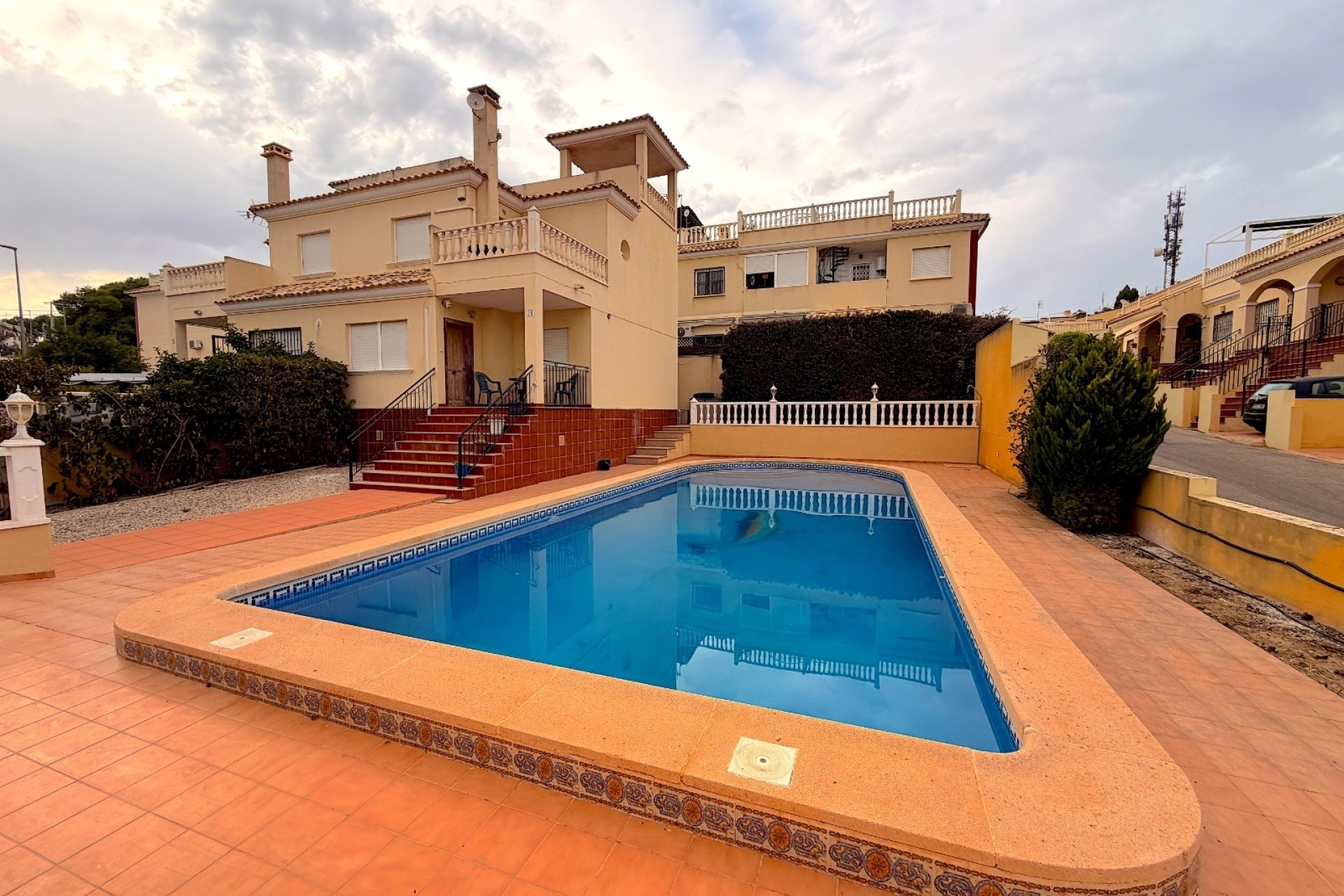 Venta - Villa adosada -
Algorfa - Montemar