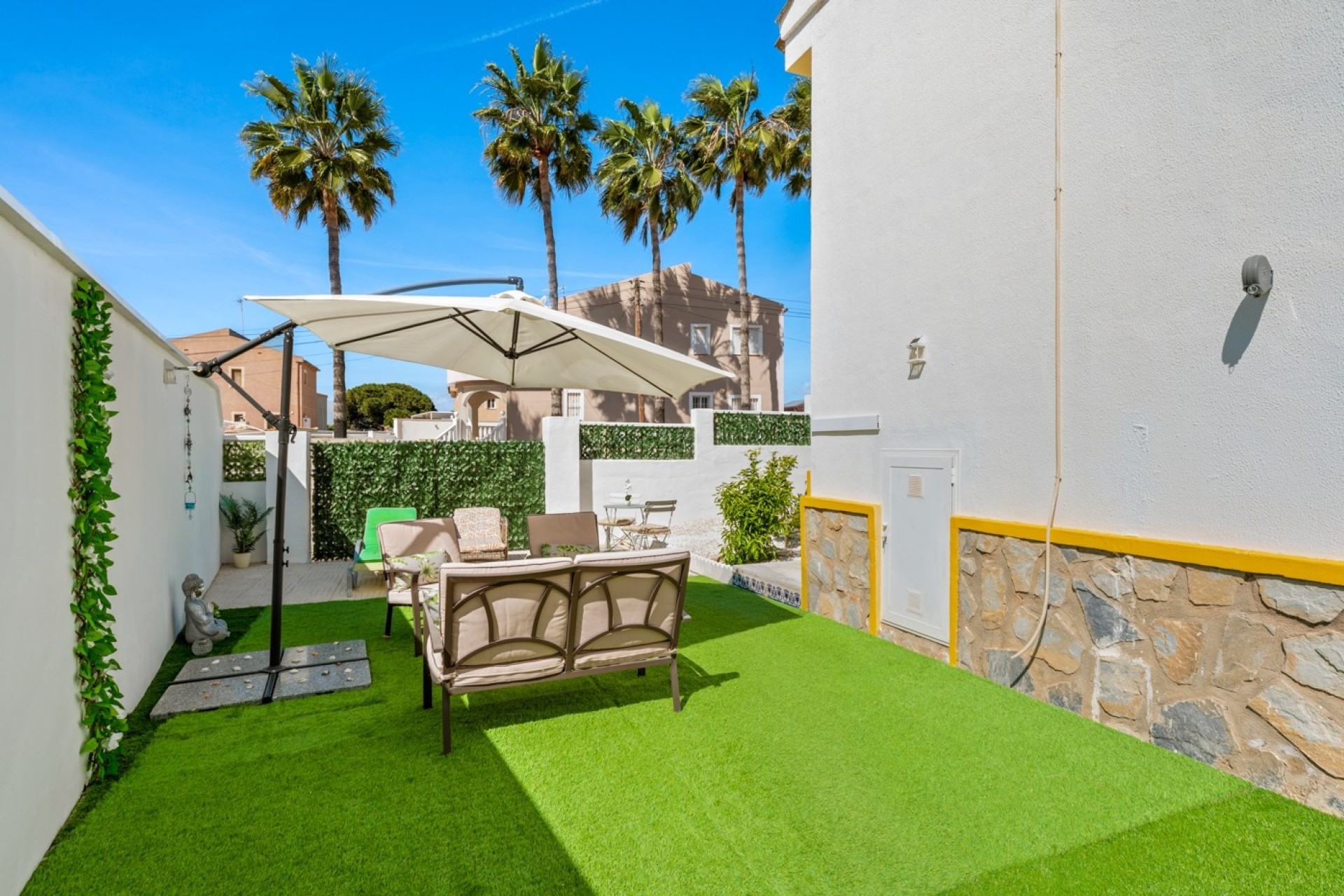 Venta - Villa adosada -
Benijofar - Monte Azul