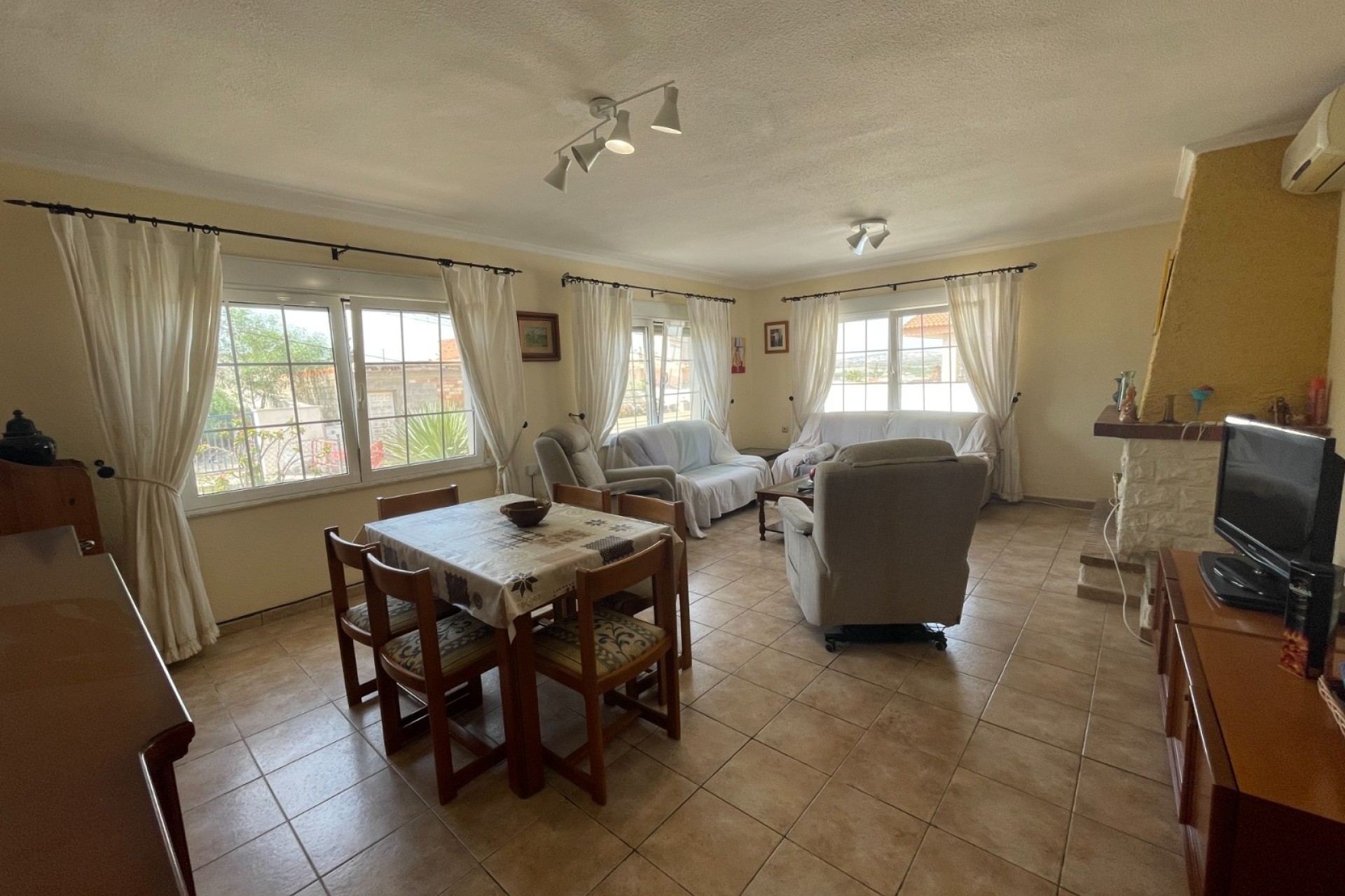 Venta - Villa adosada -
Benijofar - Pueblo