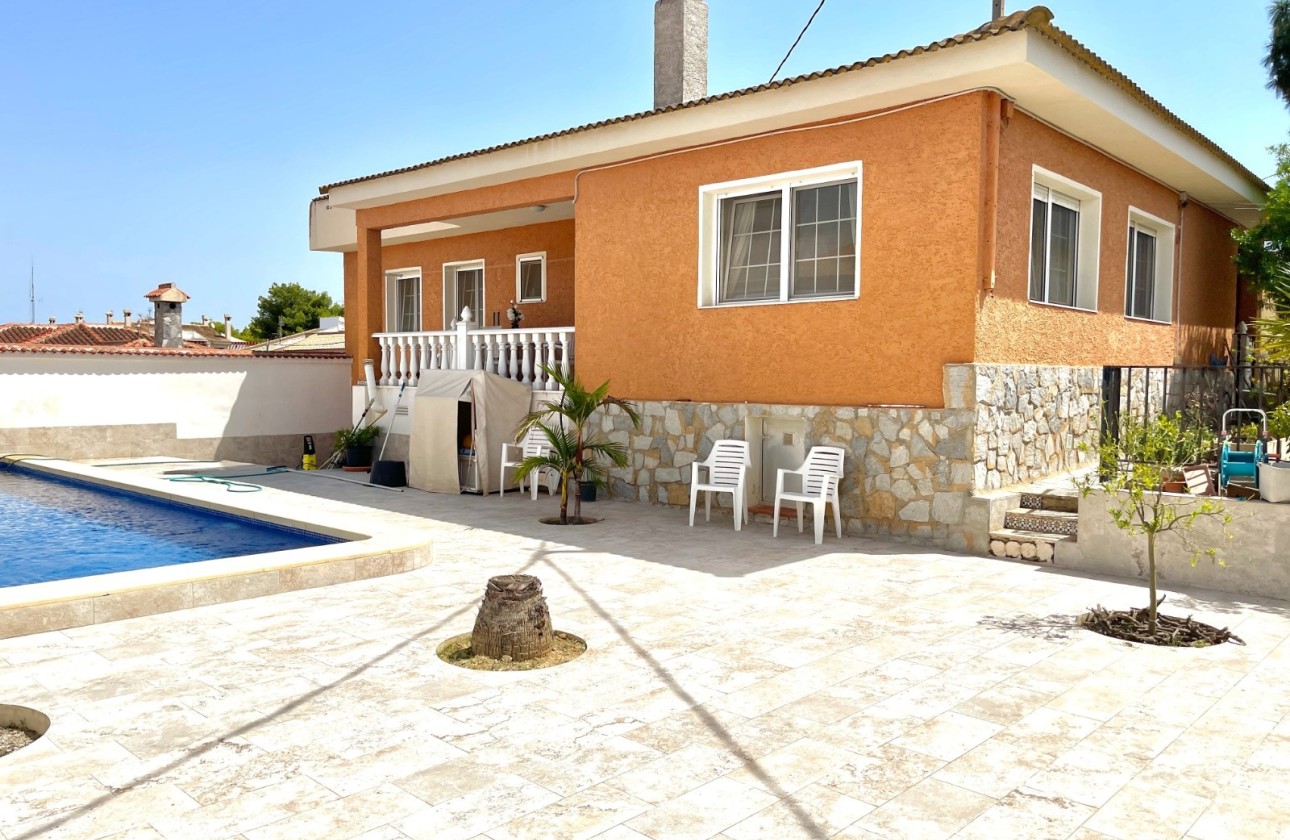 Venta - Villa adosada -
Benijofar - Pueblo