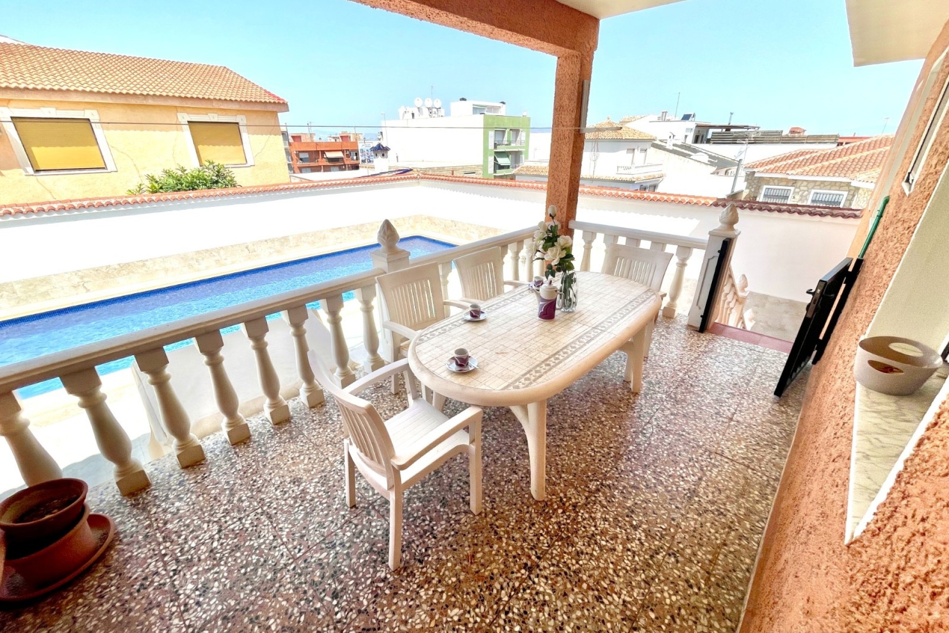 Venta - Villa adosada -
Benijofar - Pueblo