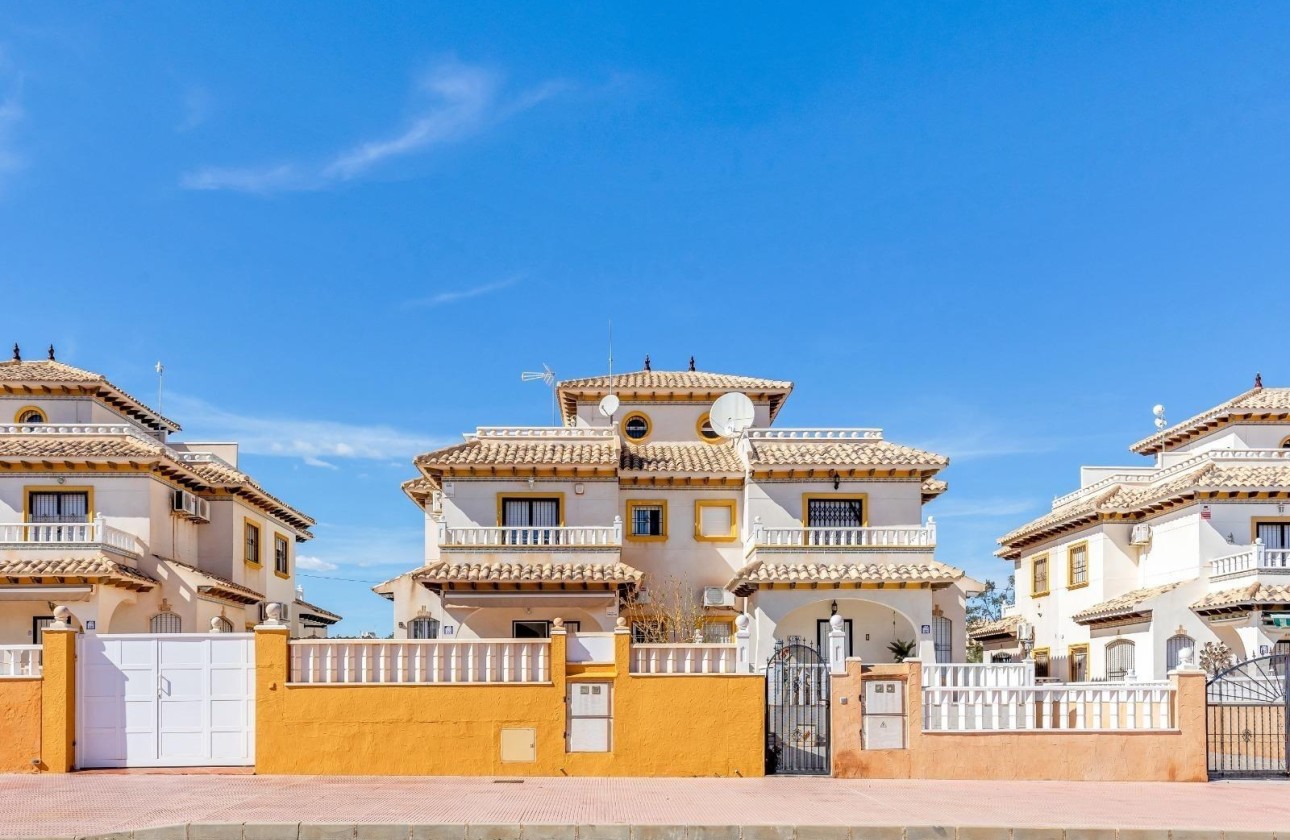 Venta - Villa adosada -
Cabo Roig - Lomas de Cabo Roig