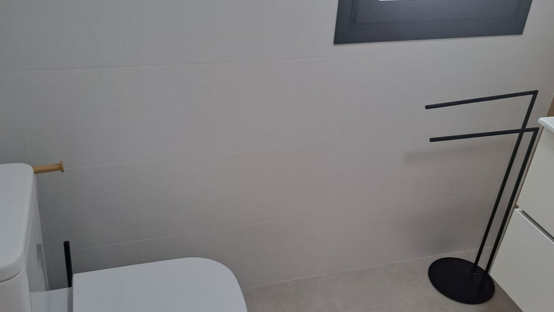 Venta - Villa adosada -
Cox