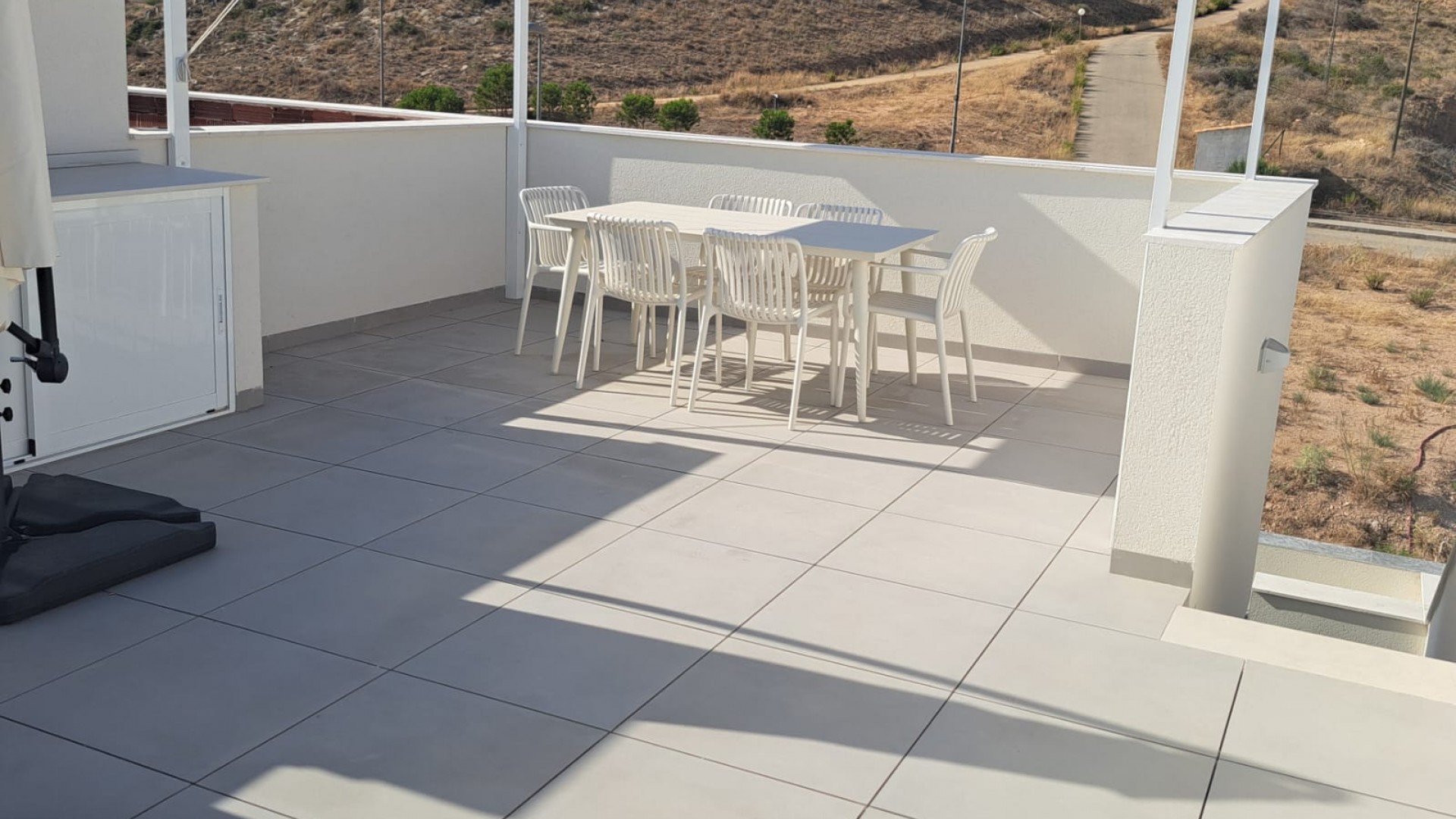 Venta - Villa adosada -
Cox