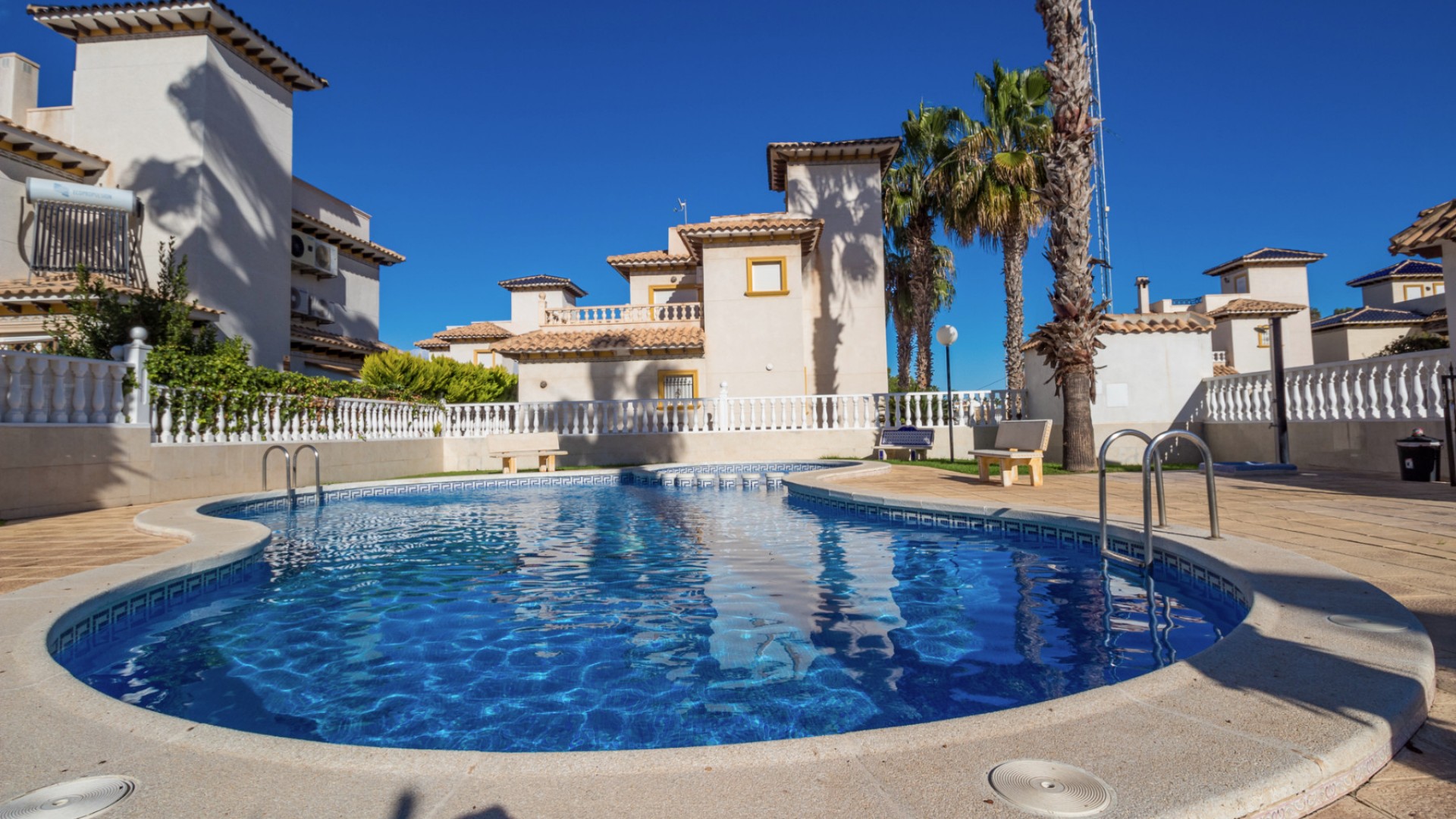 Venta - Villa adosada -
La Zenia - Villas San Jose