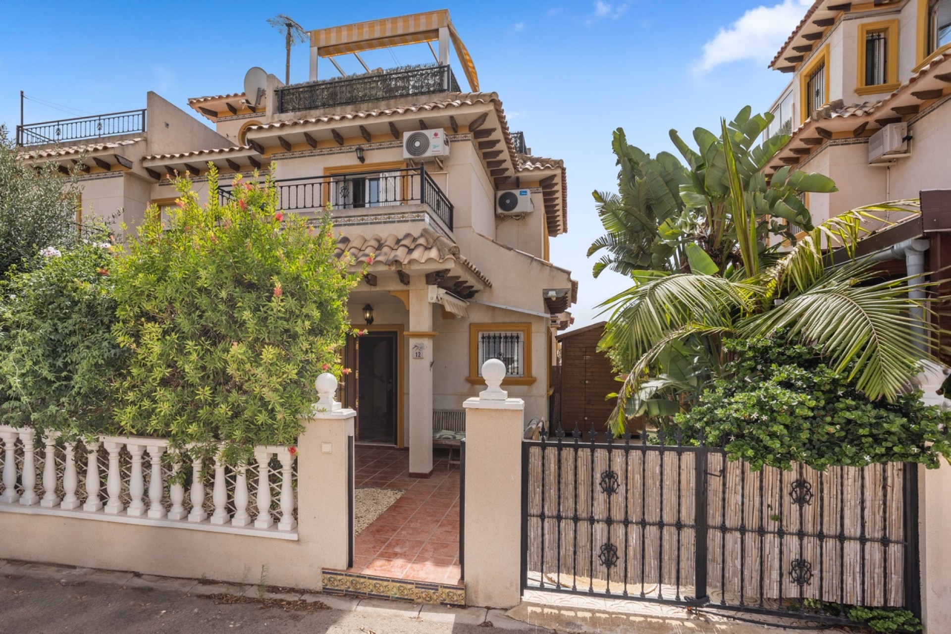 Venta - Villa adosada -
Lomas de Cabo Roig - Lomas de Caboroig
