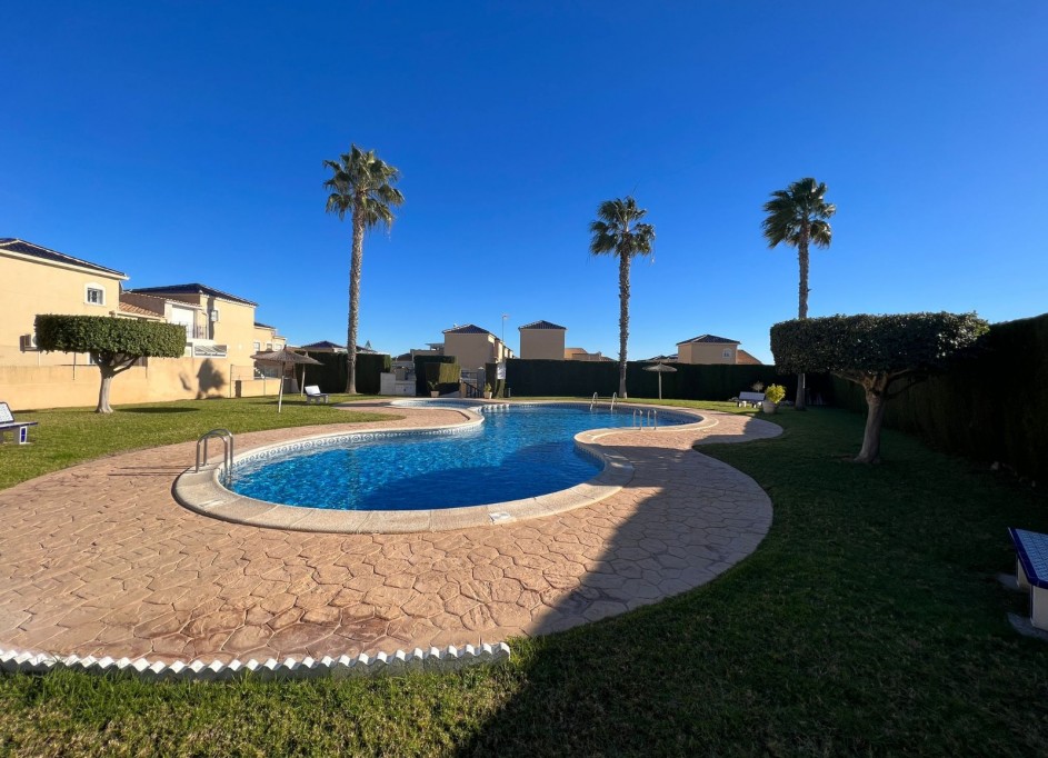 Venta - Villa adosada -
Los Altos