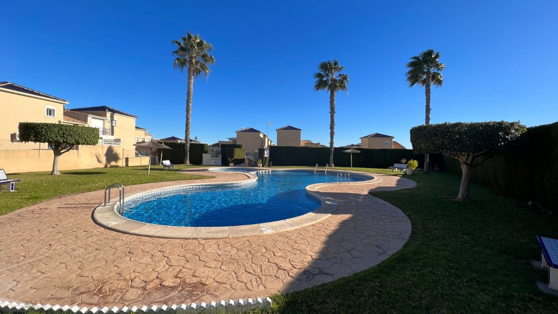 Venta - Villa adosada -
Los Altos