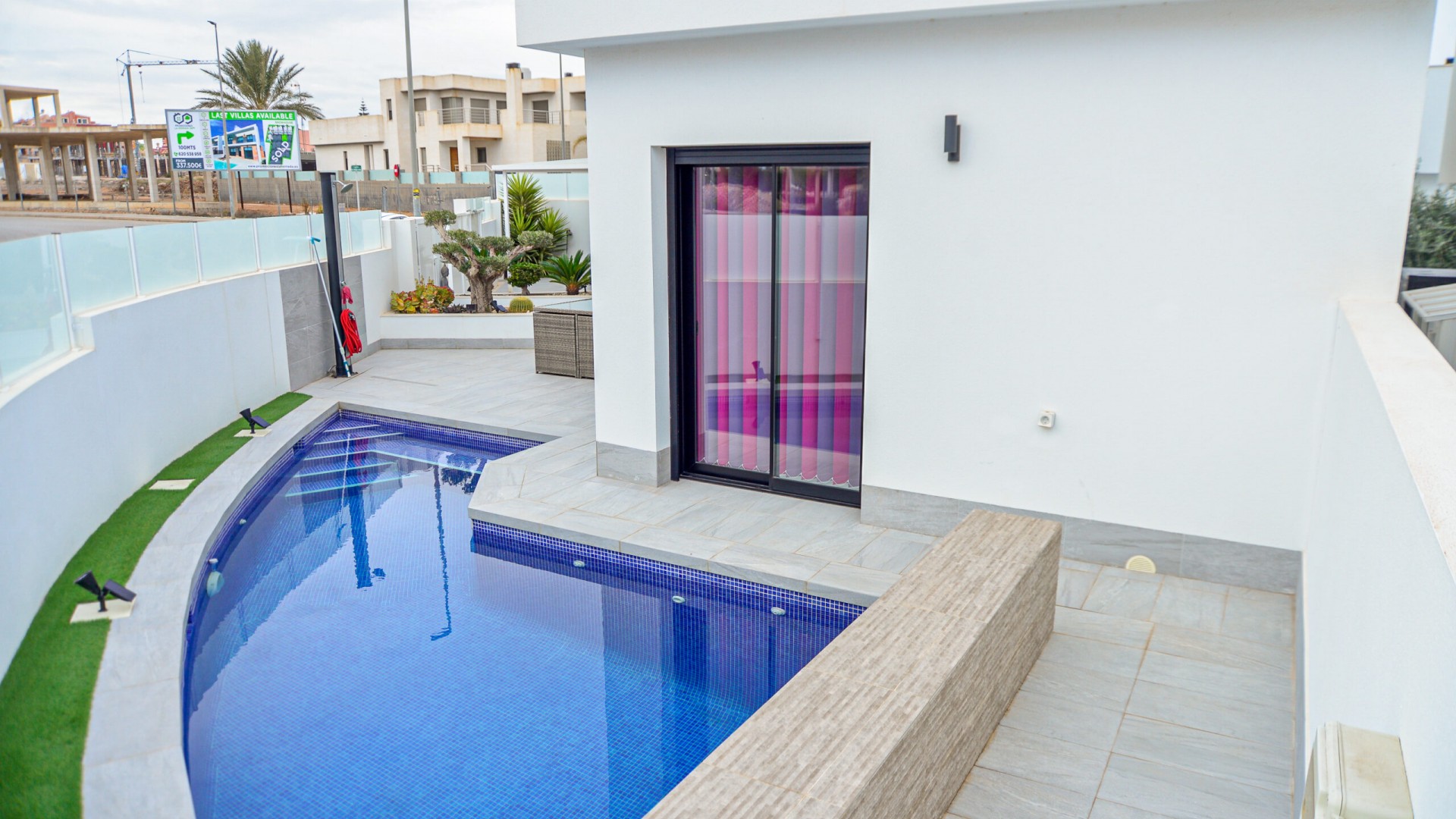 Venta - Villa adosada -
Los Montesinos - 0