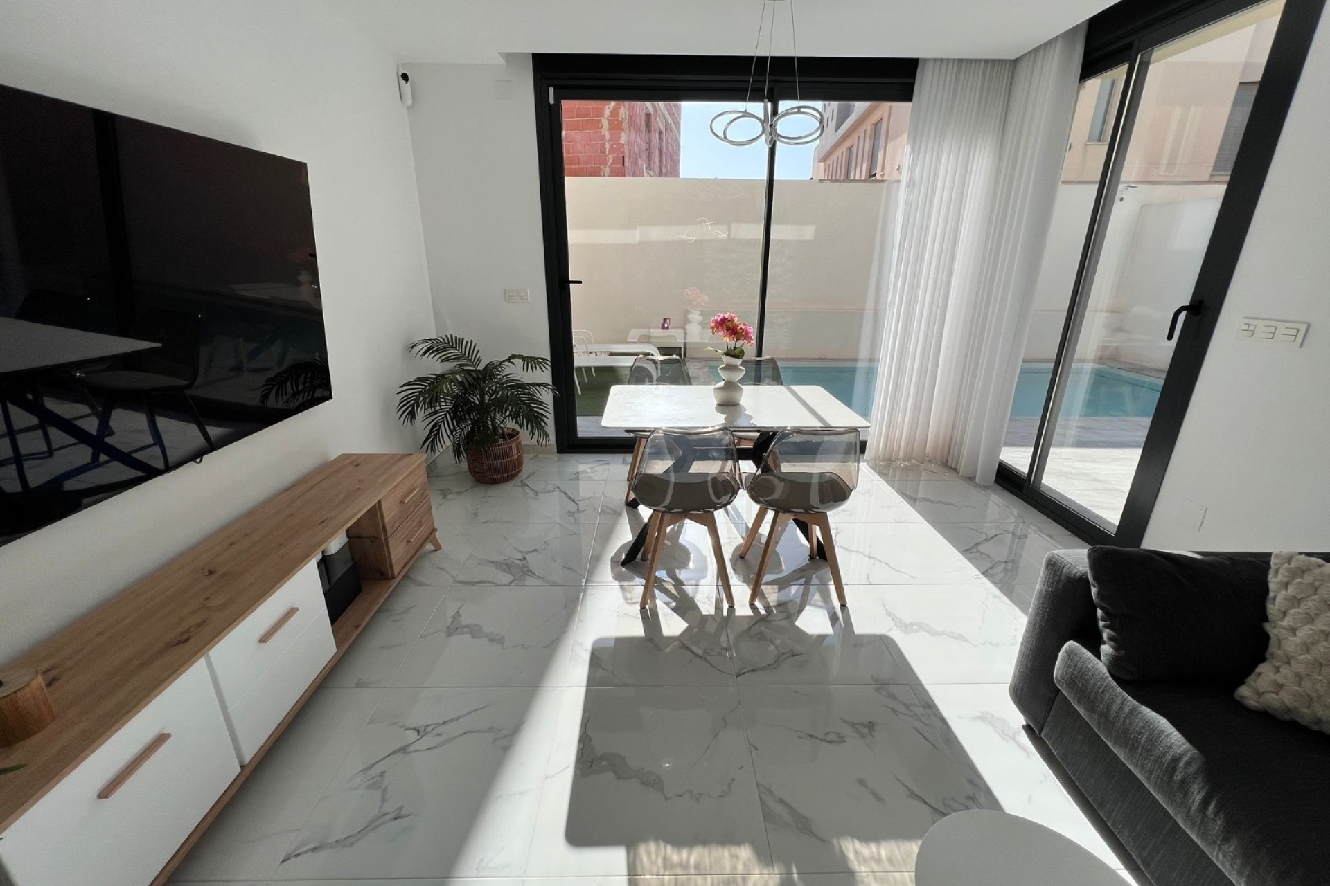 Venta - Villa adosada -
Los Montesinos - La Herrada