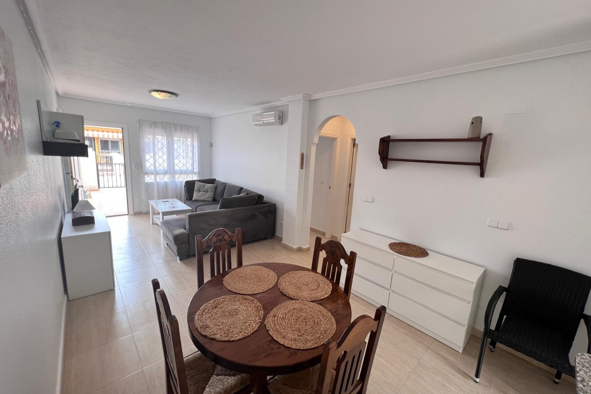 Venta - Villa adosada -
Los Montesinos - Urbanizacion montesol