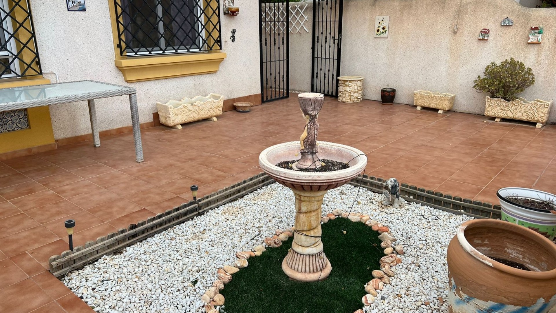 Venta - Villa adosada -
Los Montesinos - Urbanizacion montesol