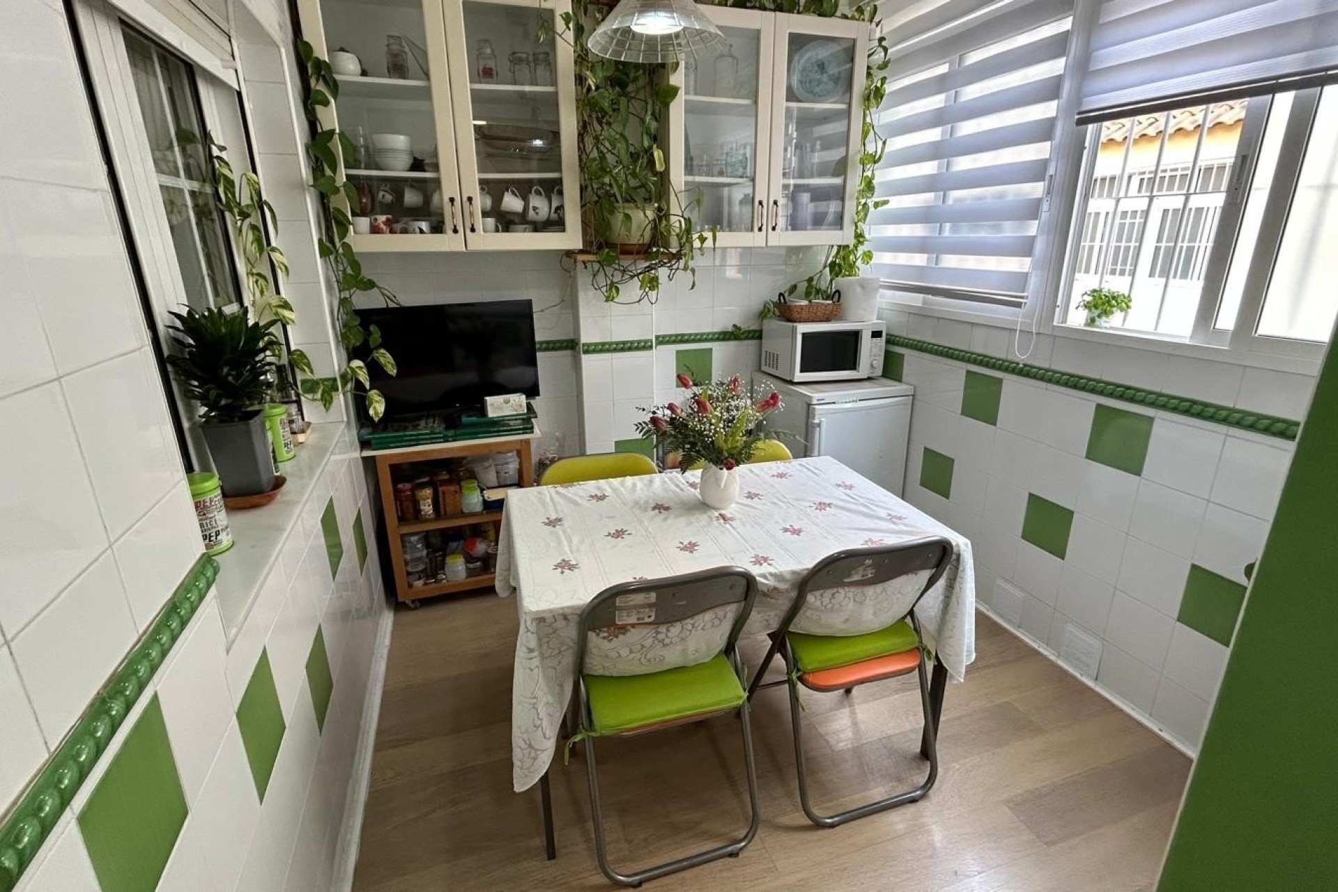 Venta - Villa adosada -
Los Montesinos