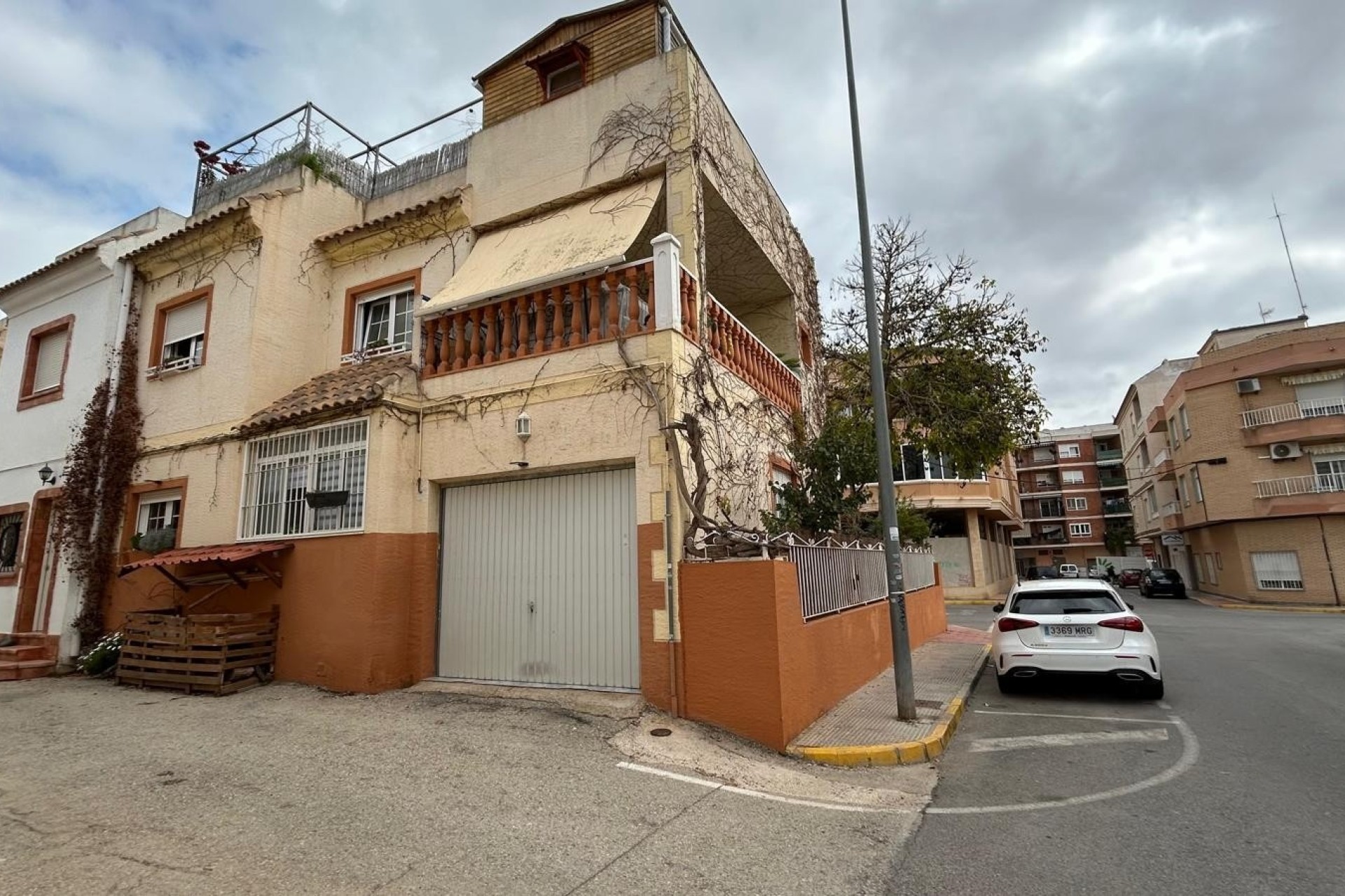 Venta - Villa adosada -
Los Montesinos