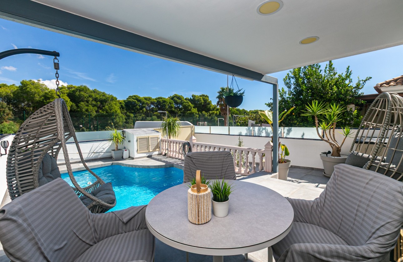 Venta - Villa adosada -
Mil Palmeras - Riomar