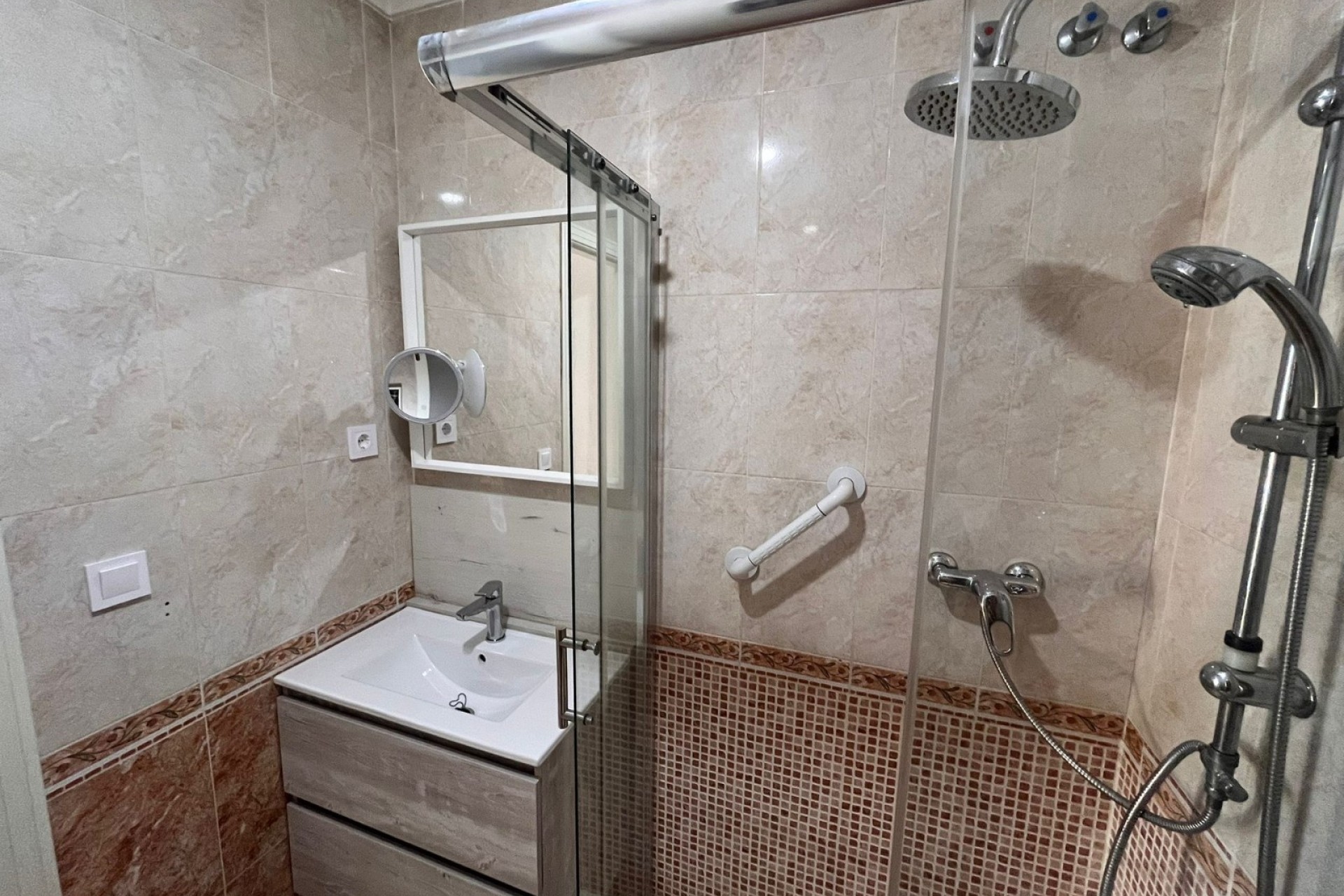 Venta - Villa adosada -
Orihuela Costa - Entre golf