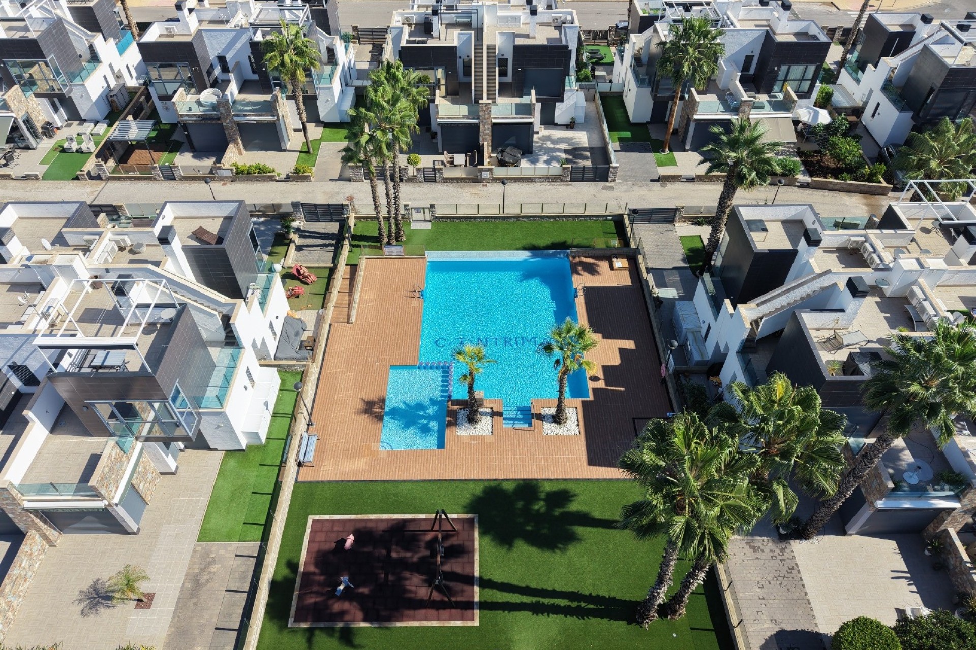 Venta - Villa adosada -
Orihuela Costa - Lomas de Cabo Roig