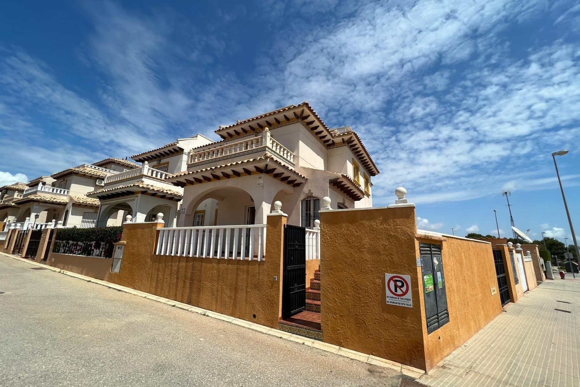 Venta - Villa adosada -
Orihuela Costa - Montezenia