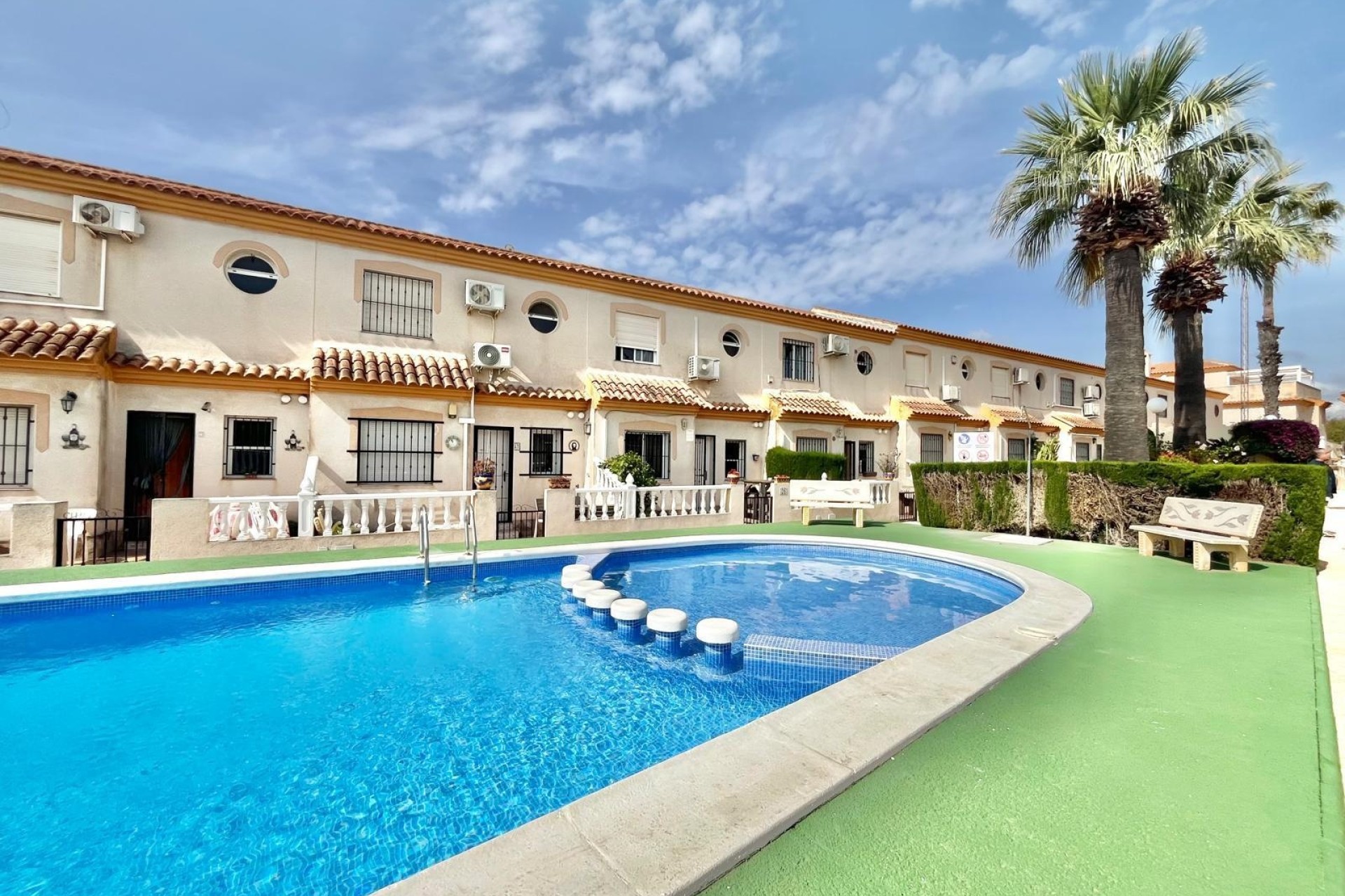 Venta - Villa adosada -
Orihuela Costa - Playa Flamenca