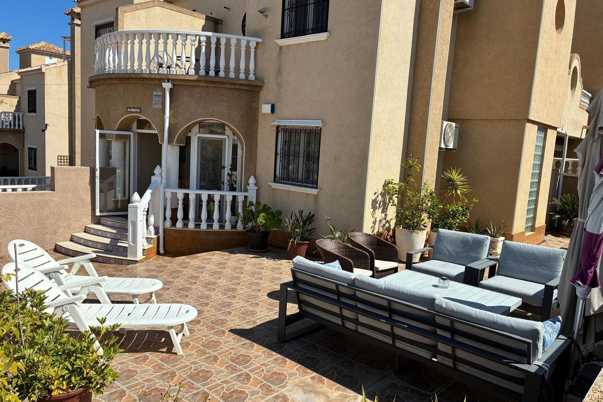 Venta - Villa adosada -
Orihuela Costa