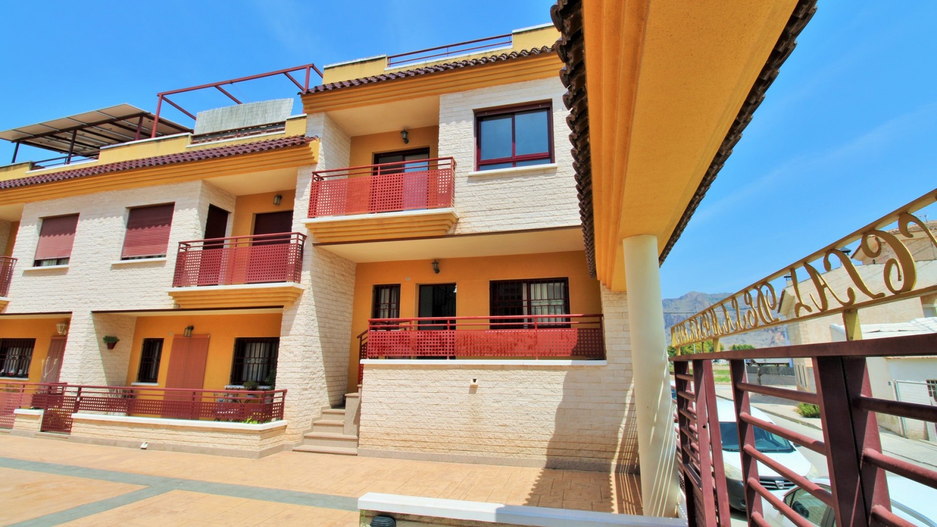 Venta - Villa adosada -
Orihuela - Los Desamparados