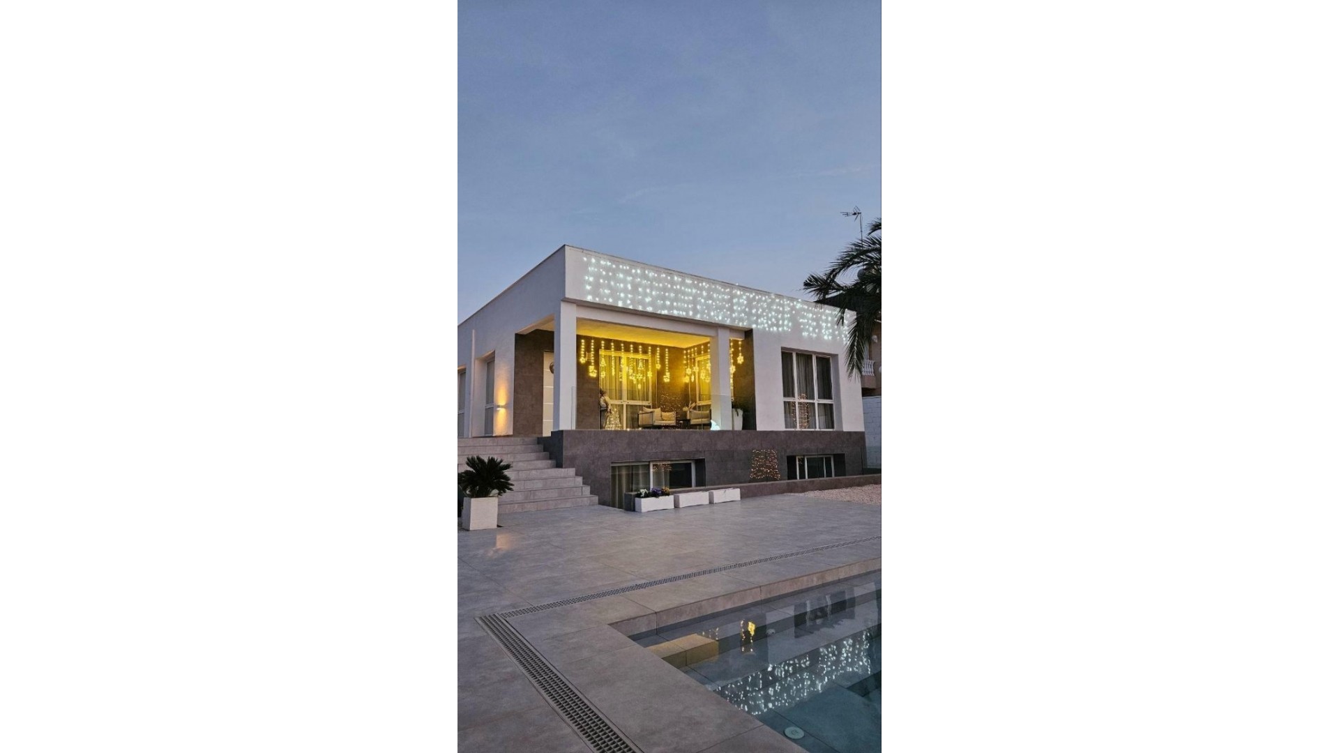 Venta - Villa adosada -
Orihuela