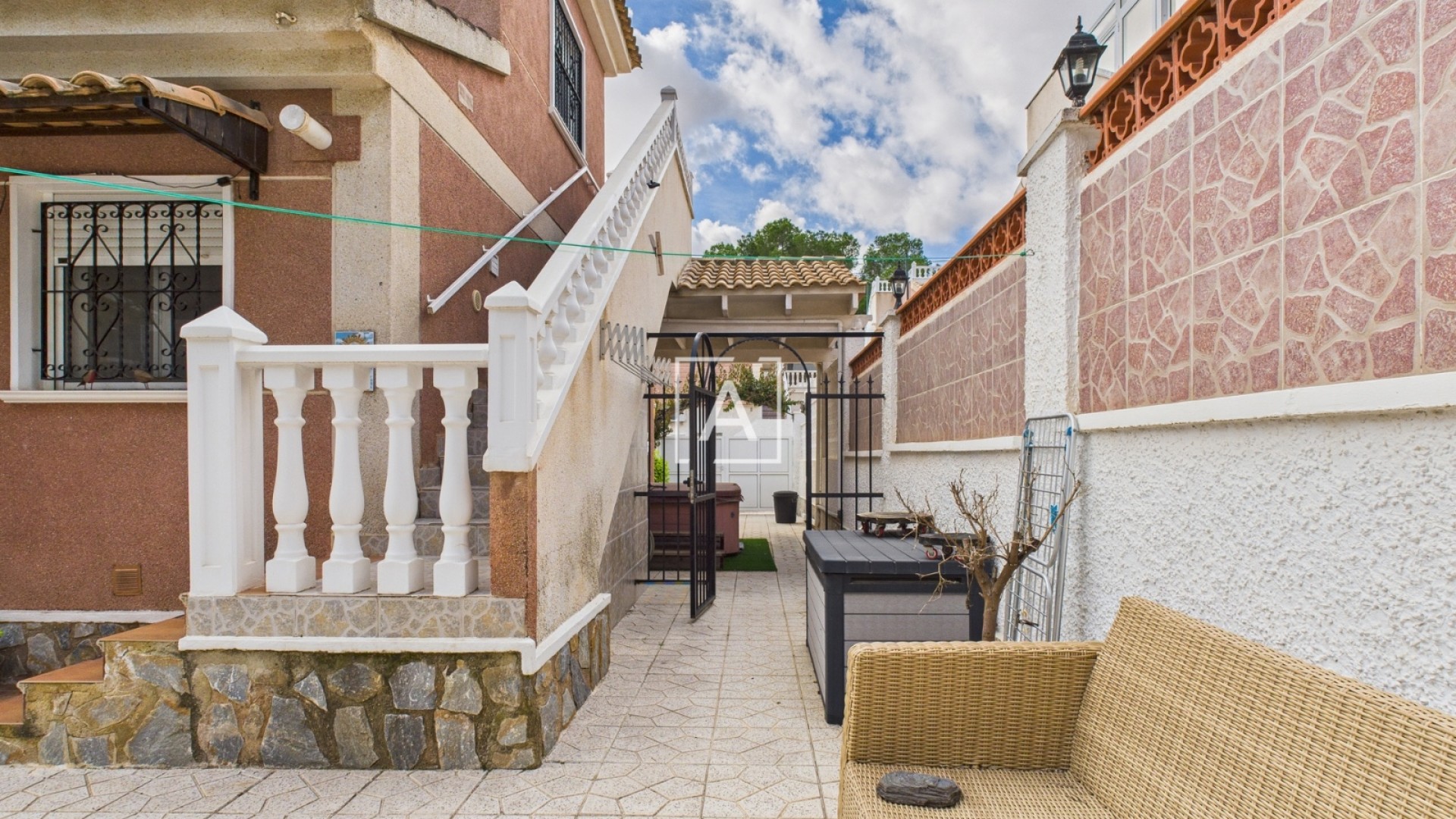 Venta - Villa adosada -
Pinar de Campoverde
