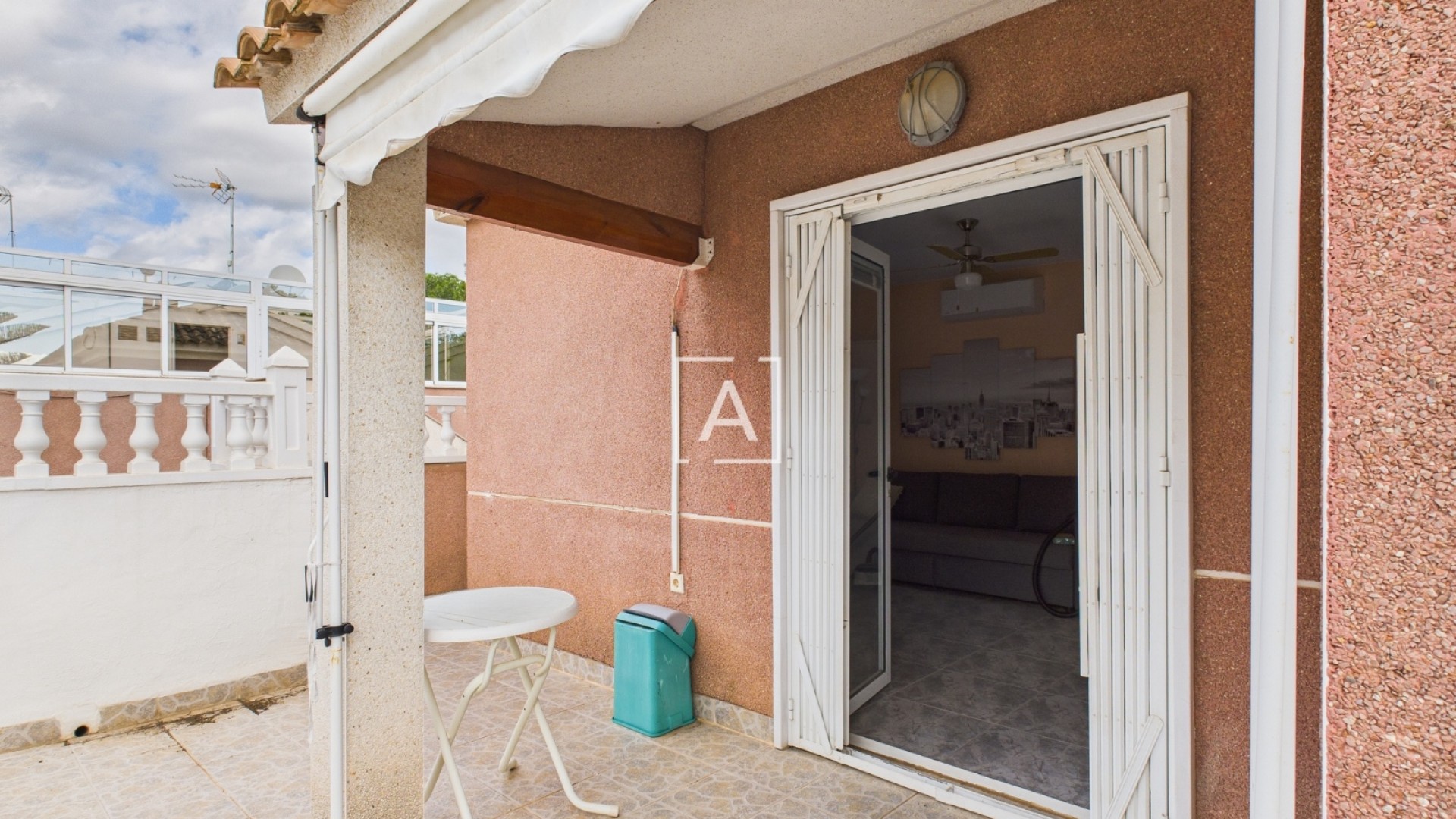 Venta - Villa adosada -
Pinar de Campoverde