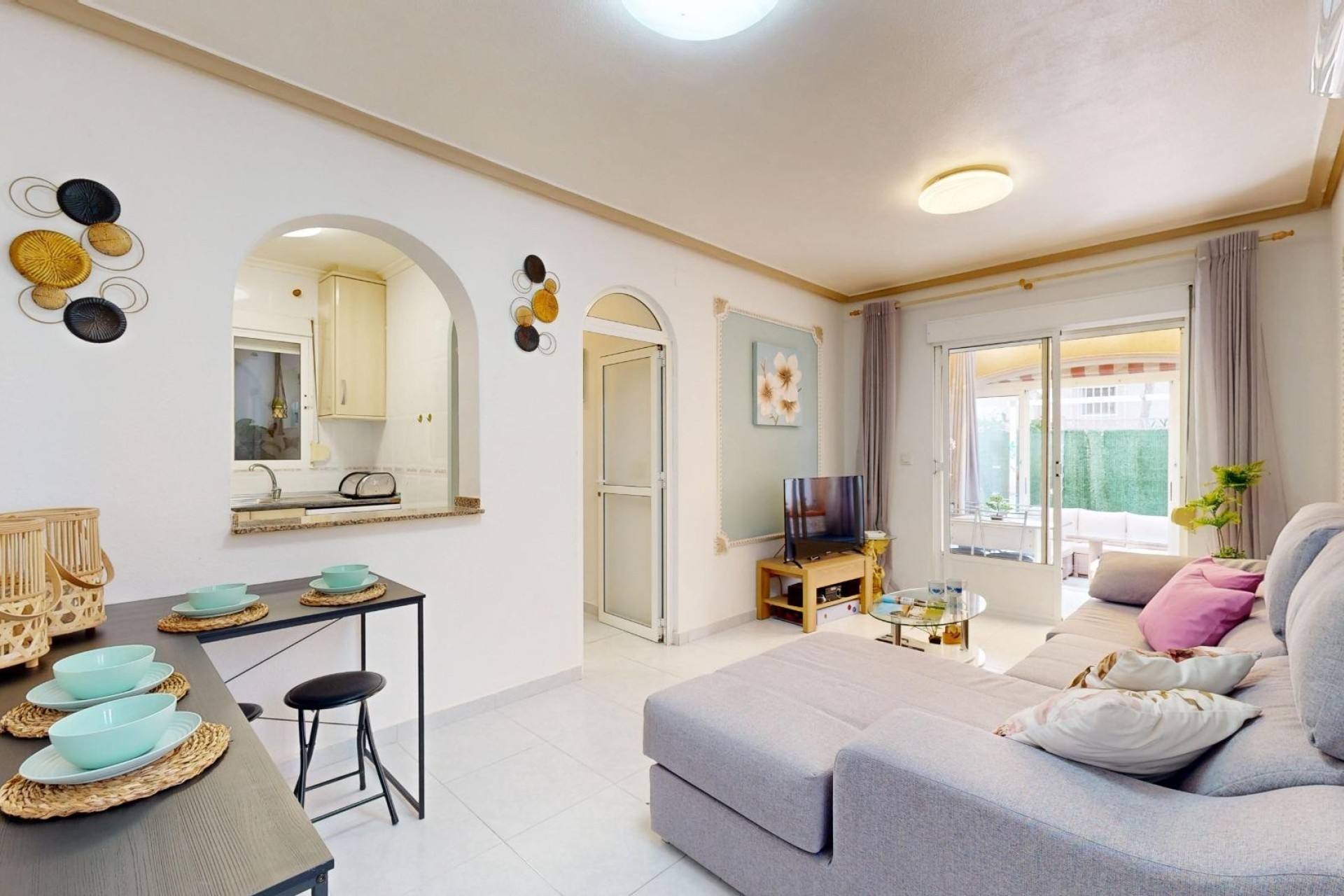 Venta - Villa adosada -
San Miguel de Salinas - 03193