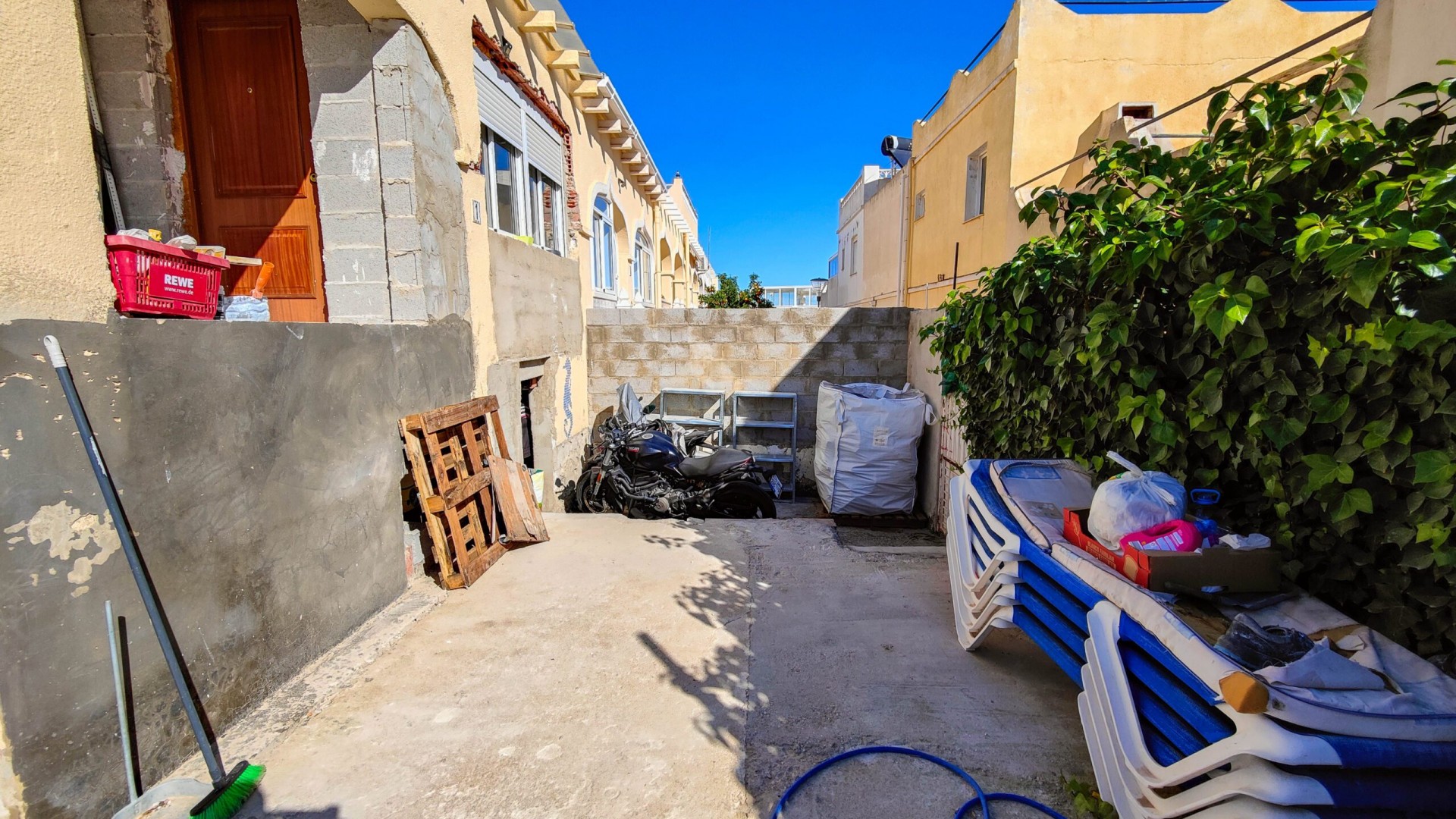 Venta - Villa adosada -
San Miguel de Salinas