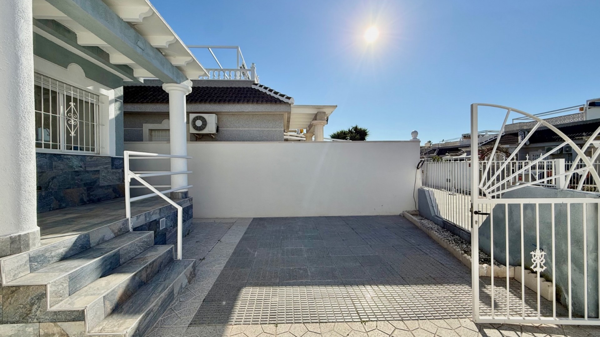 Venta - Villa adosada -
Torrevieja - El chaparral