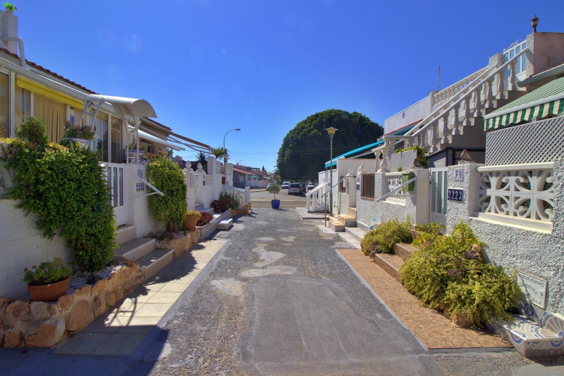 Venta - Villa adosada -
Torrevieja - San Luis