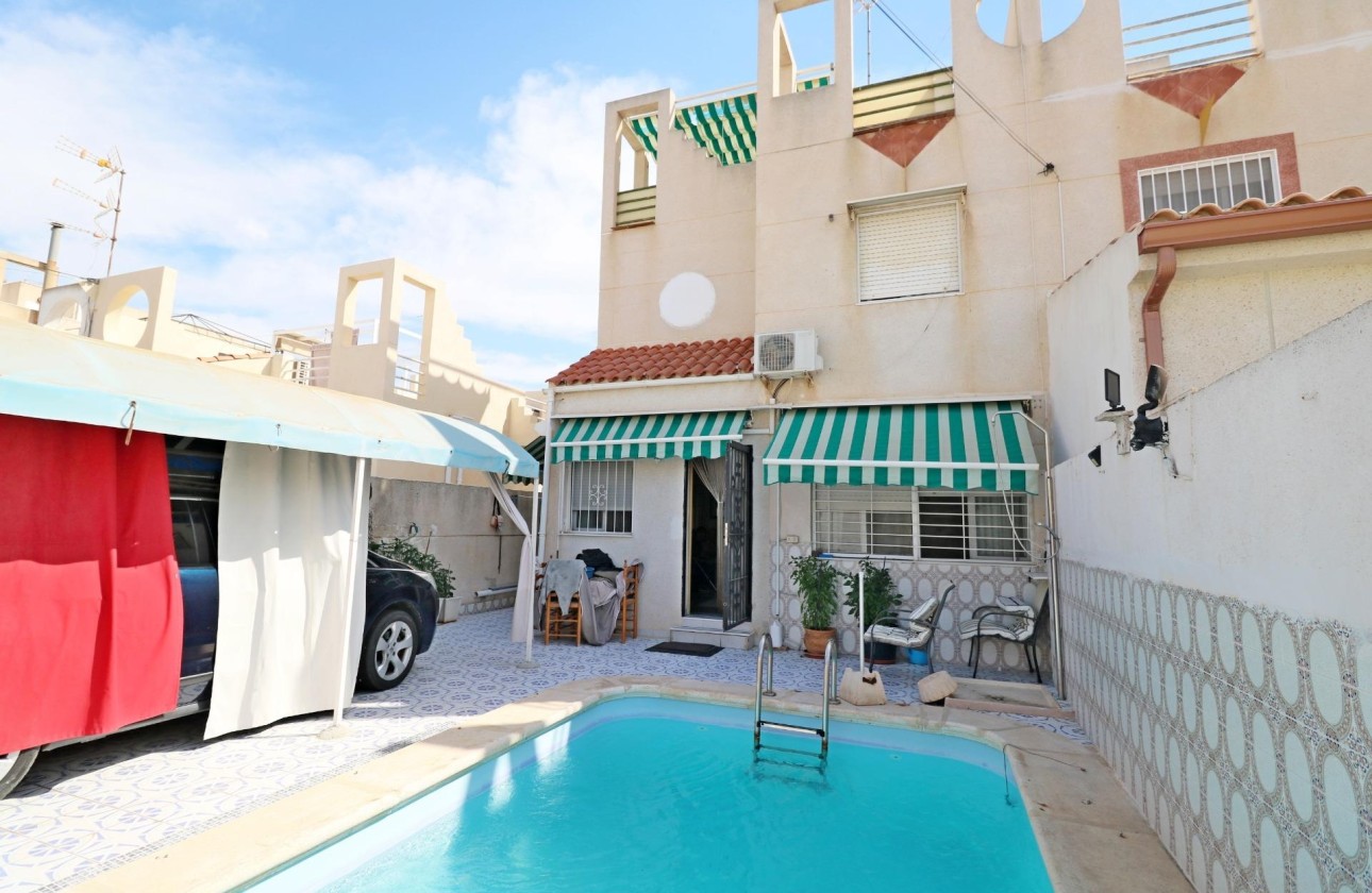 Venta - Villa adosada -
Torrevieja - Torretas